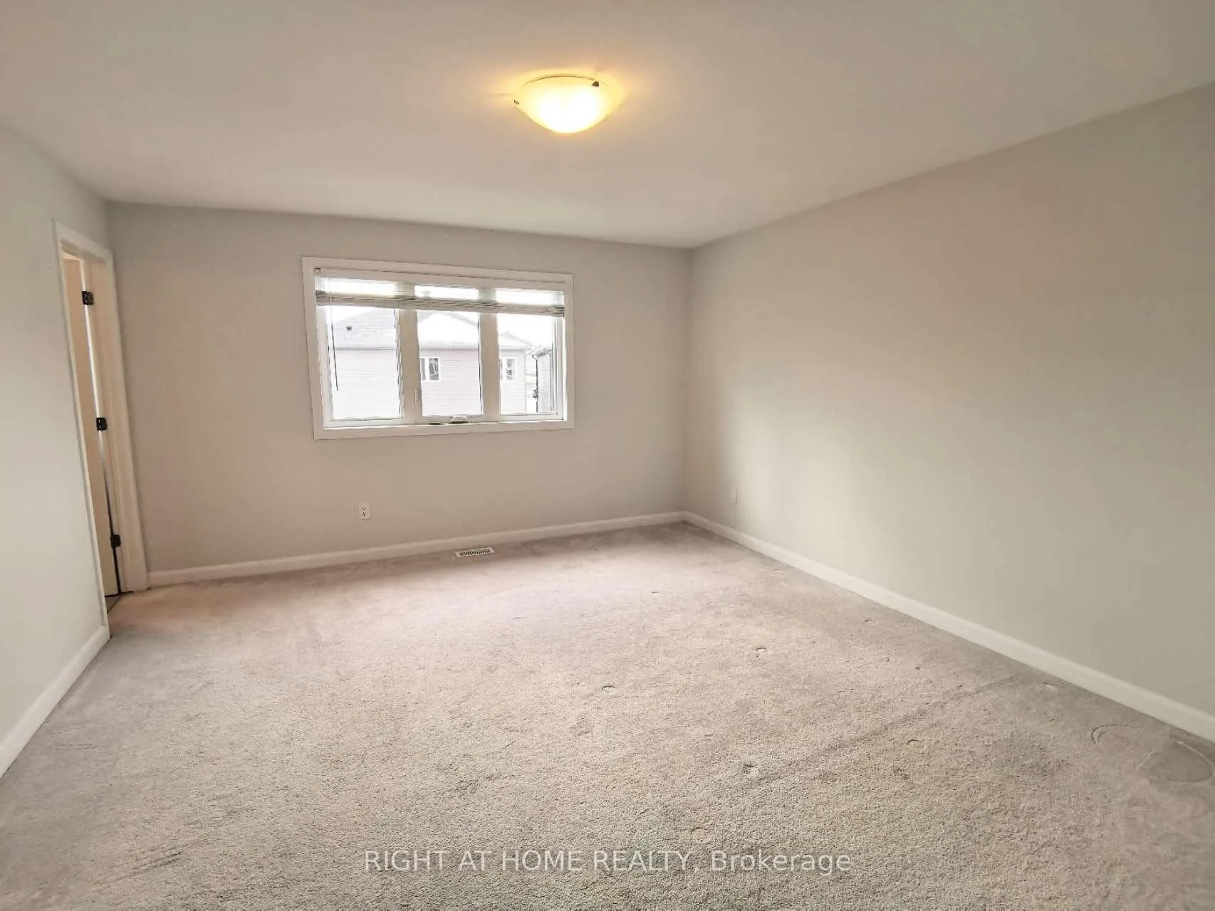Photo 16 of 90 Natare Place E, Ottawa, Kanata - Kanata Lakes/Heritage Hills — HOMEH