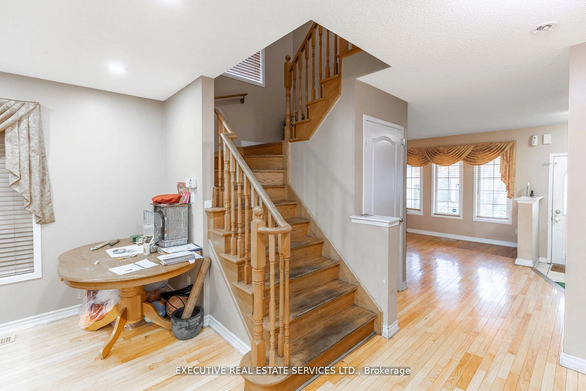 Photo 10 of 16 Sandway Drive, Brampton, Fletcher's Meadow — HOMEH