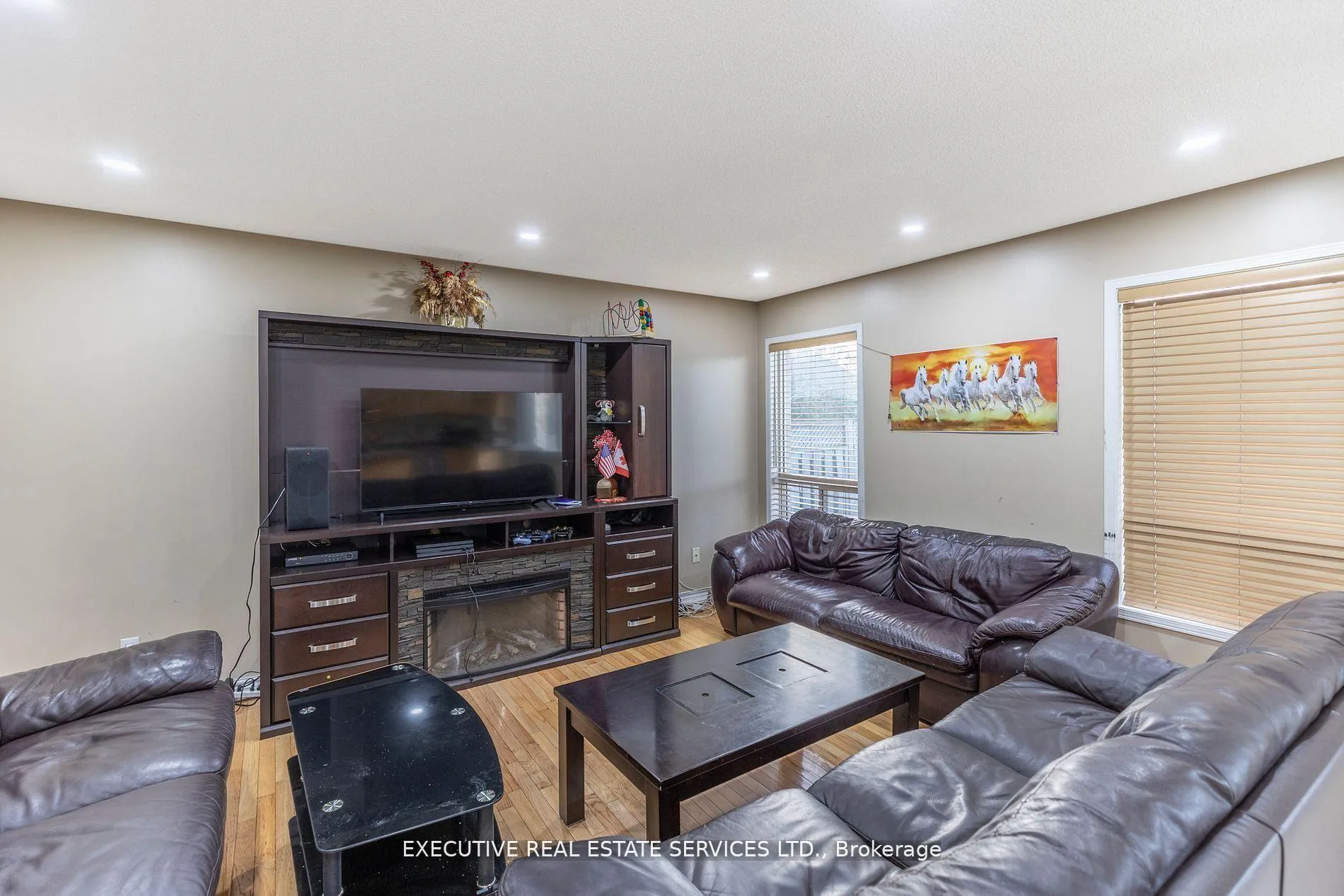 Photo 19 of 16 Sandway Drive, Brampton, Fletcher's Meadow — HOMEH