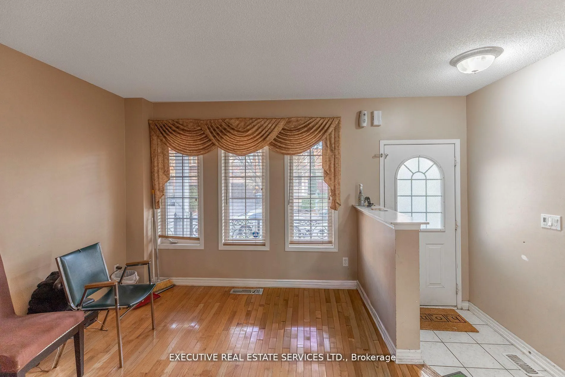 Photo 23 of 16 Sandway Drive, Brampton, Fletcher's Meadow — HOMEH