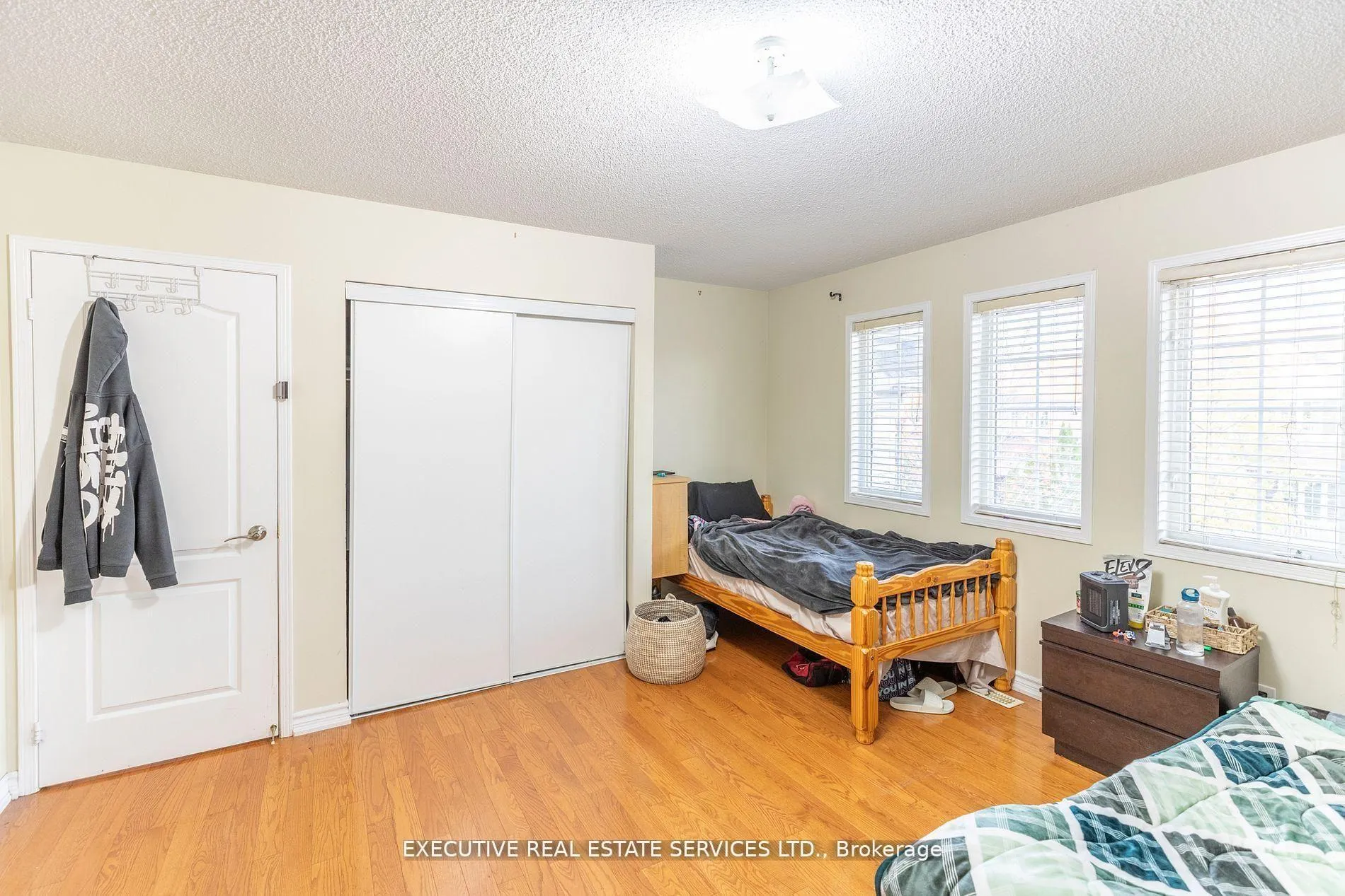 Photo 36 of 16 Sandway Drive, Brampton, Fletcher's Meadow — HOMEH