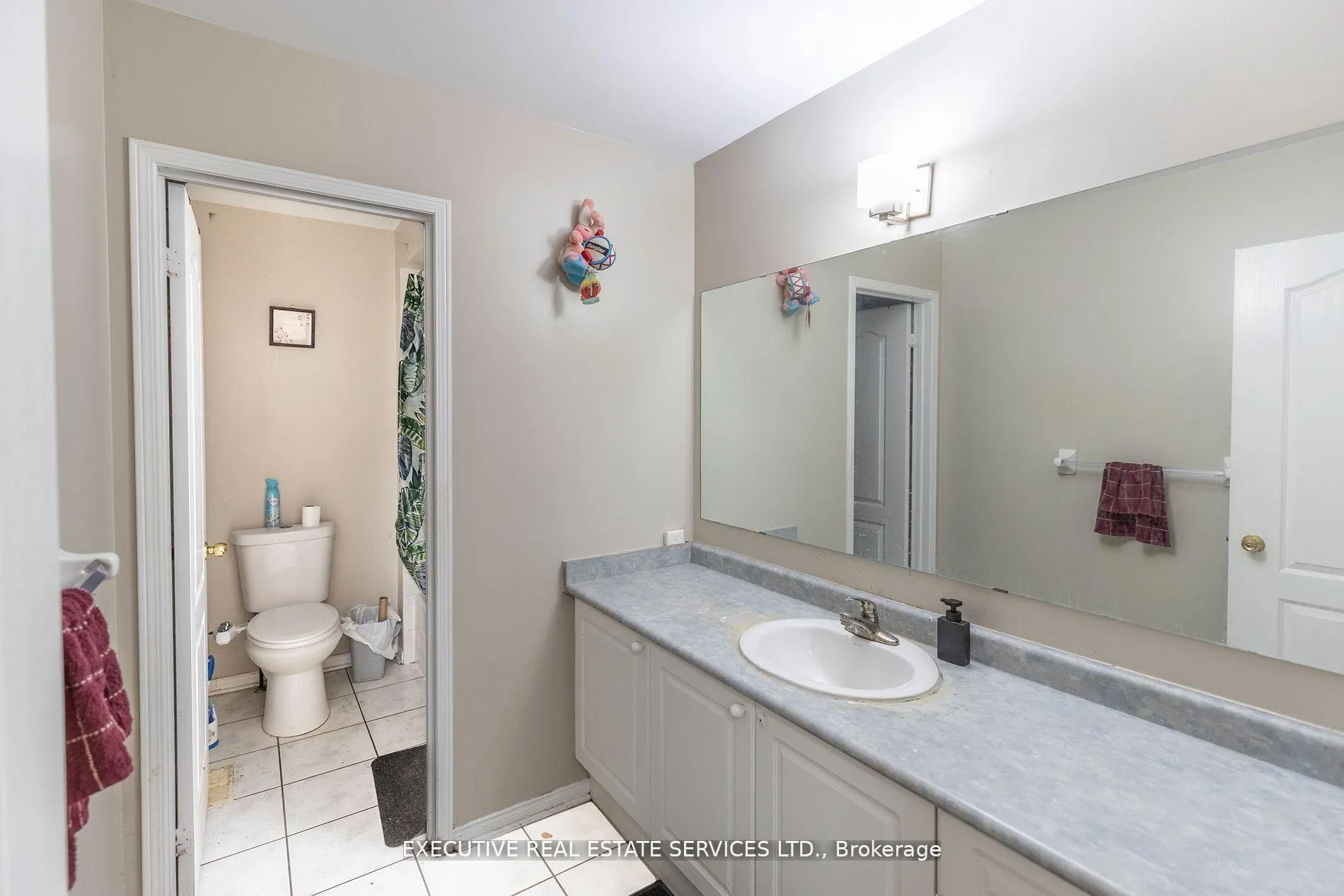 Photo 42 of 16 Sandway Drive, Brampton, Fletcher's Meadow — HOMEH