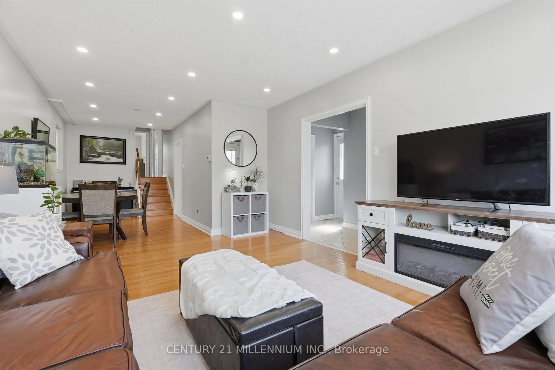 Photo 8 of 35 Doncaster Drive, Brampton, Southgate — HOMEH