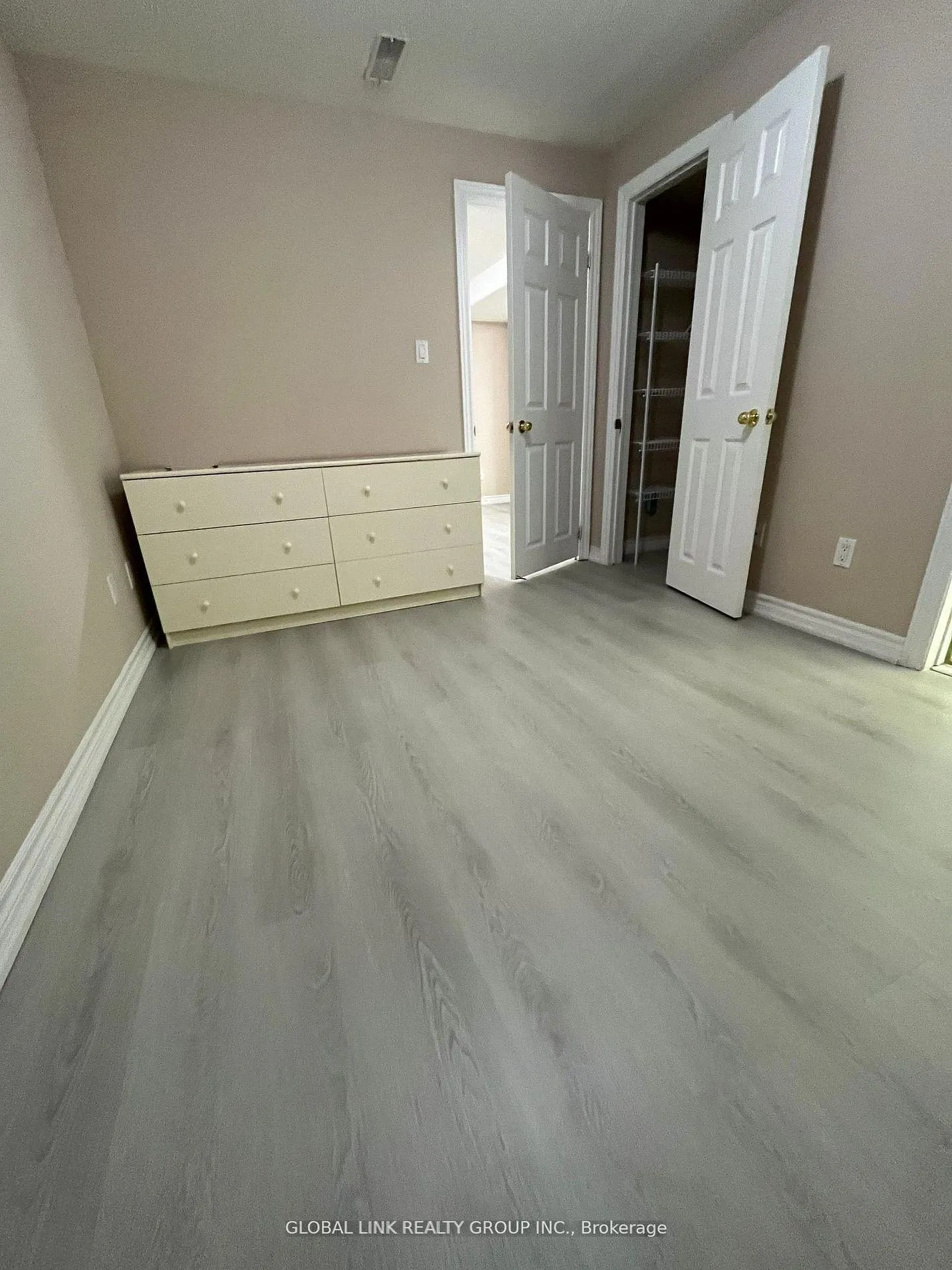 Photo 3 of Unit basement, 166 Valentina Drive, Markham, Village Green-South Unionville — HOMEH