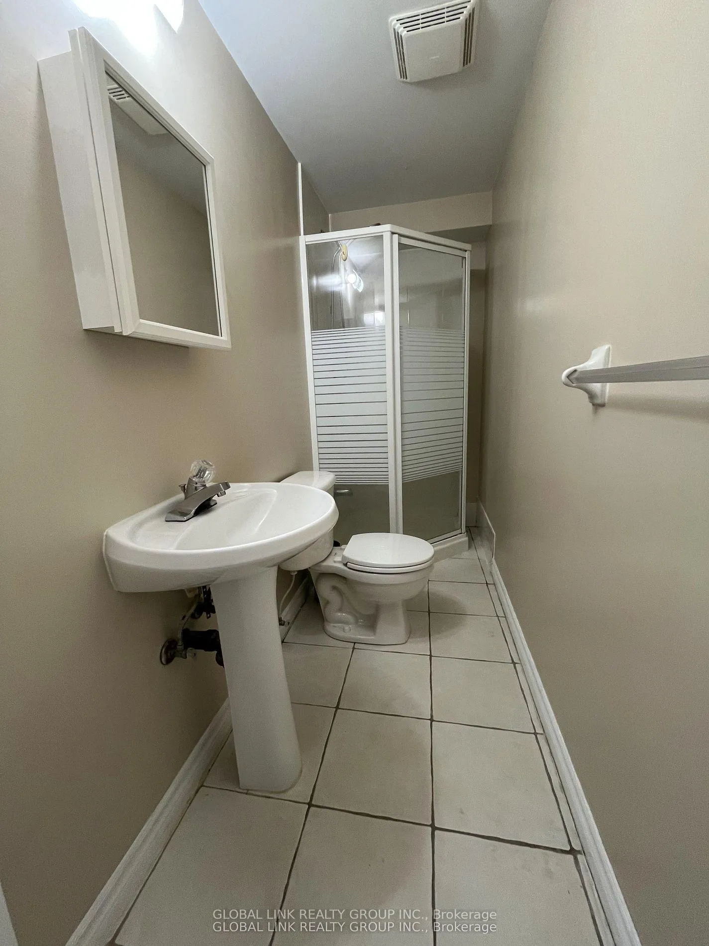 Photo 8 of Unit basement, 166 Valentina Drive, Markham, Village Green-South Unionville — HOMEH