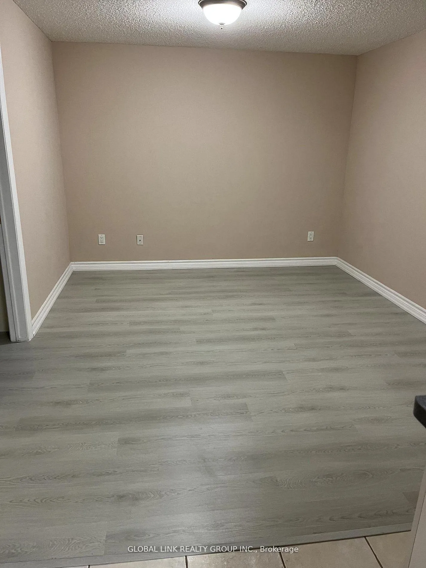Photo 9 of Unit basement, 166 Valentina Drive, Markham, Village Green-South Unionville — HOMEH
