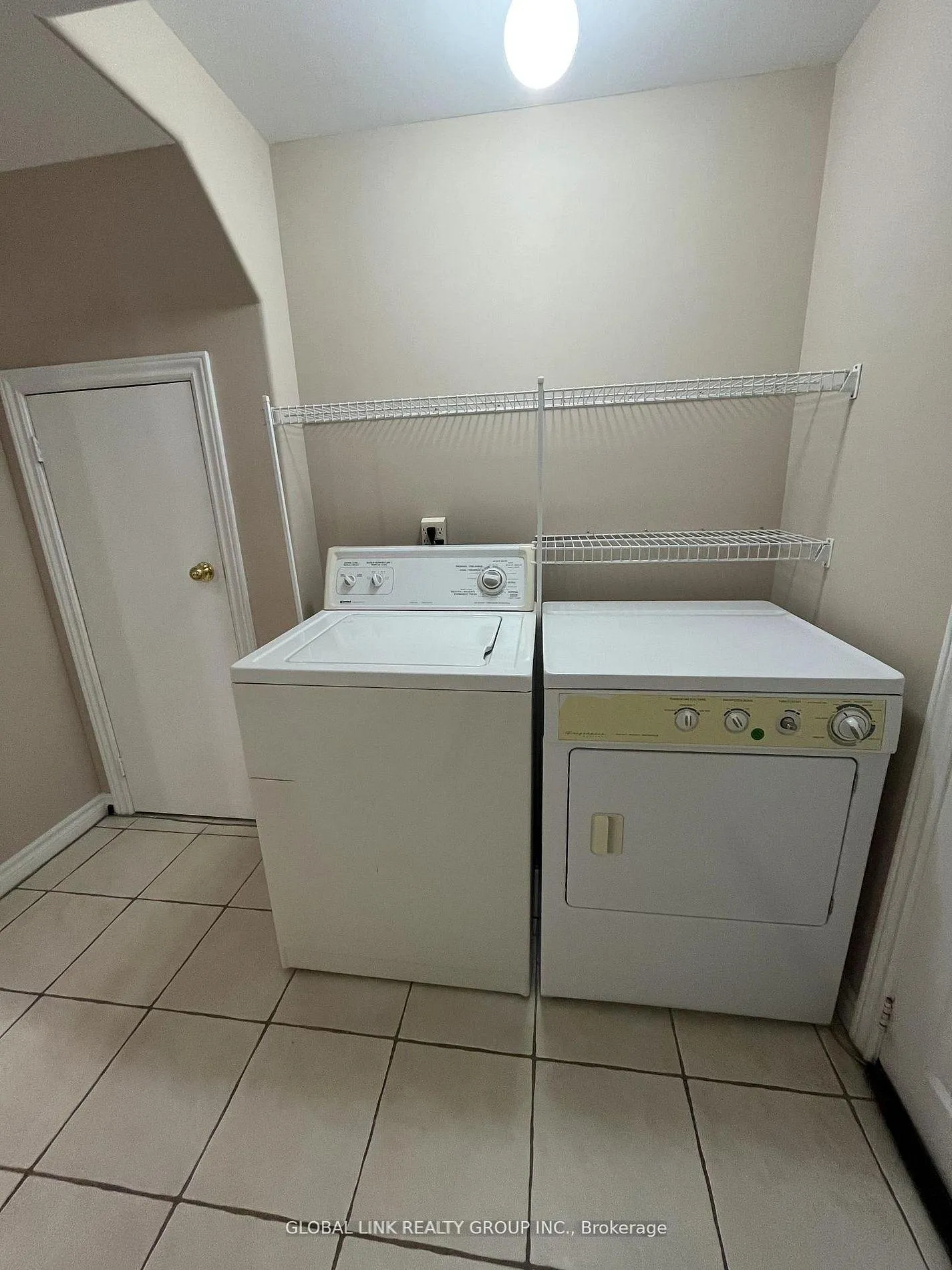 Photo 10 of Unit basement, 166 Valentina Drive, Markham, Village Green-South Unionville — HOMEH