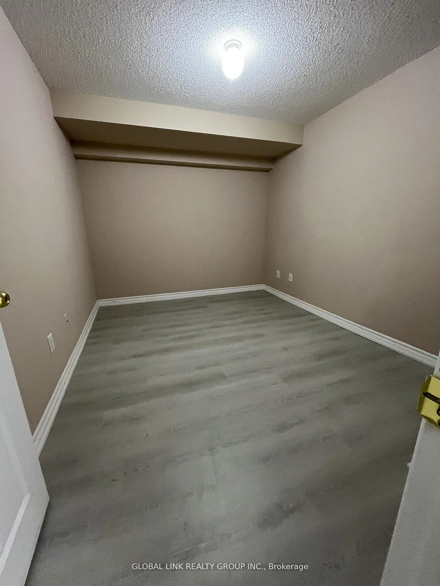 Photo 11 of Unit basement, 166 Valentina Drive, Markham, Village Green-South Unionville — HOMEH