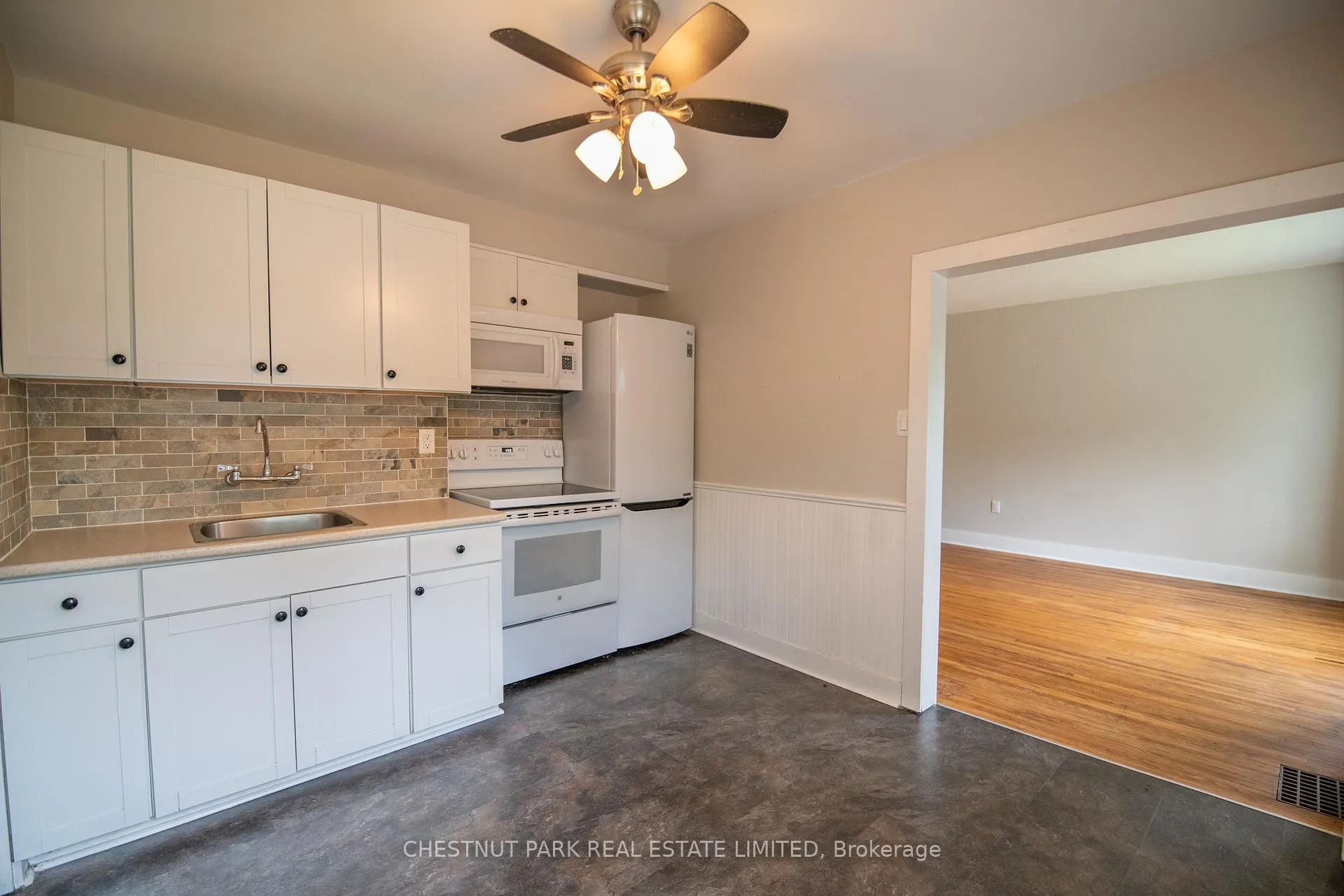 Photo 6 of 174 Gibbons Street, Oshawa, McLaughlin — HOMEH