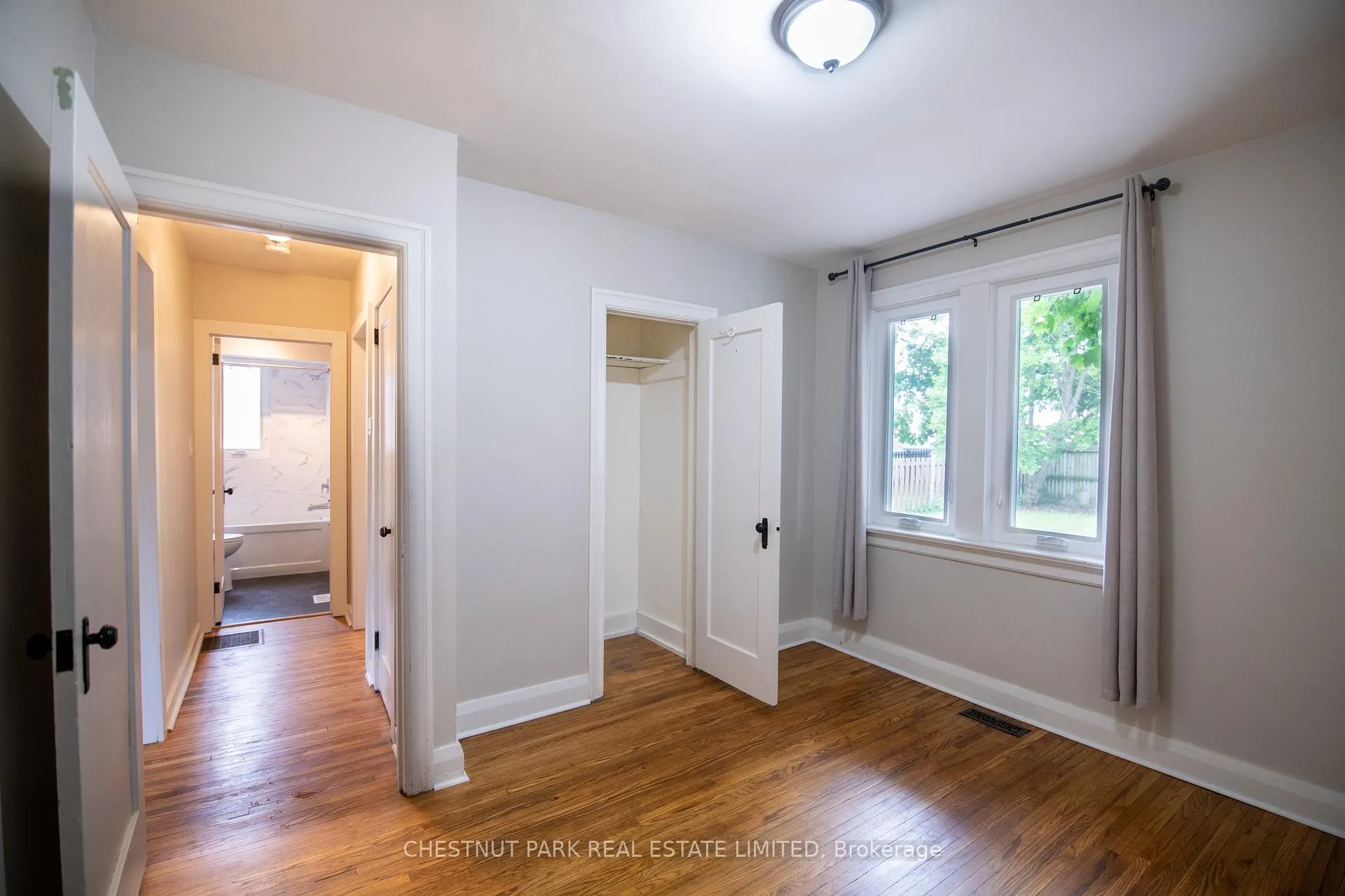 Photo 8 of 174 Gibbons Street, Oshawa, McLaughlin — HOMEH