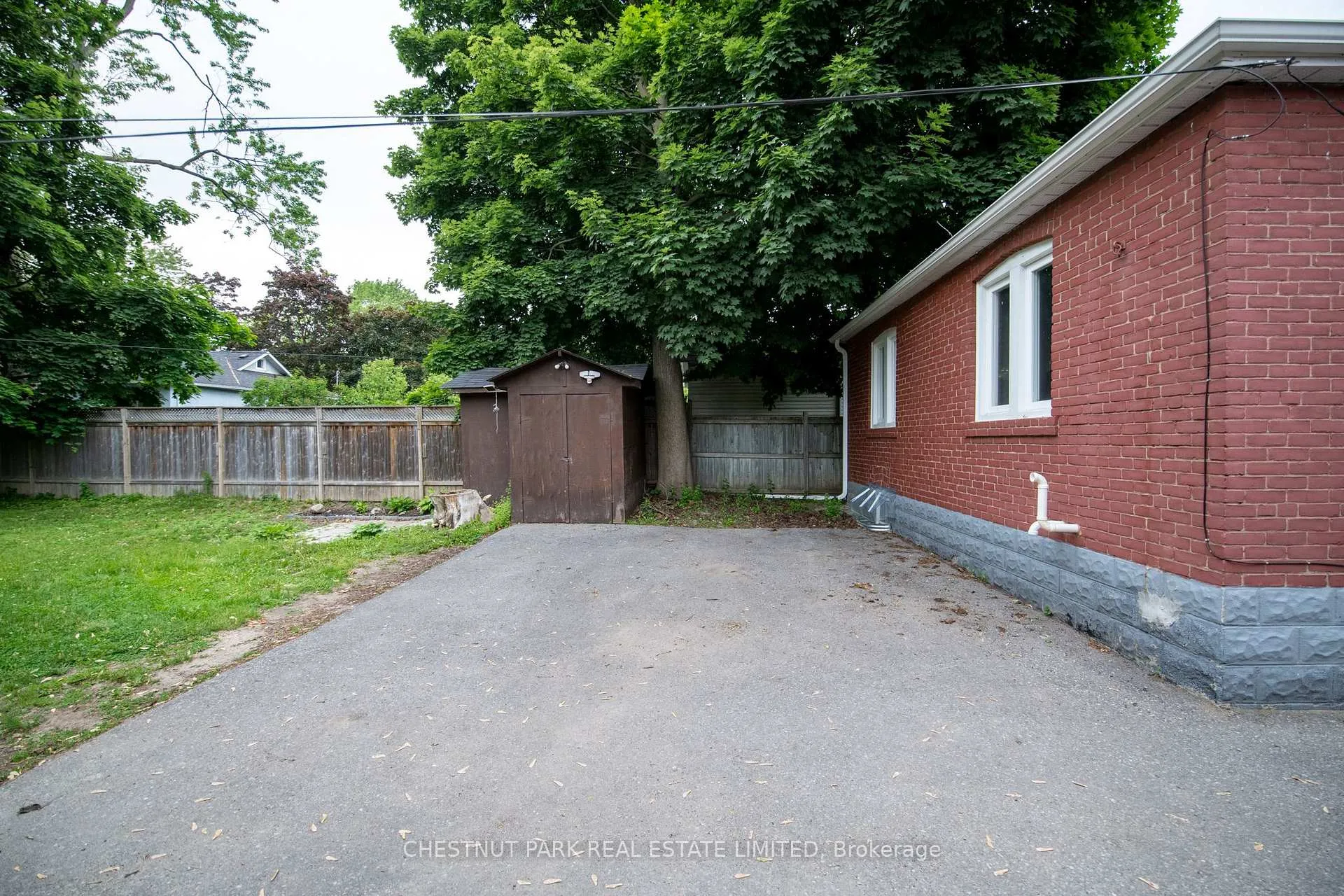 Photo 25 of 174 Gibbons Street, Oshawa, McLaughlin — HOMEH