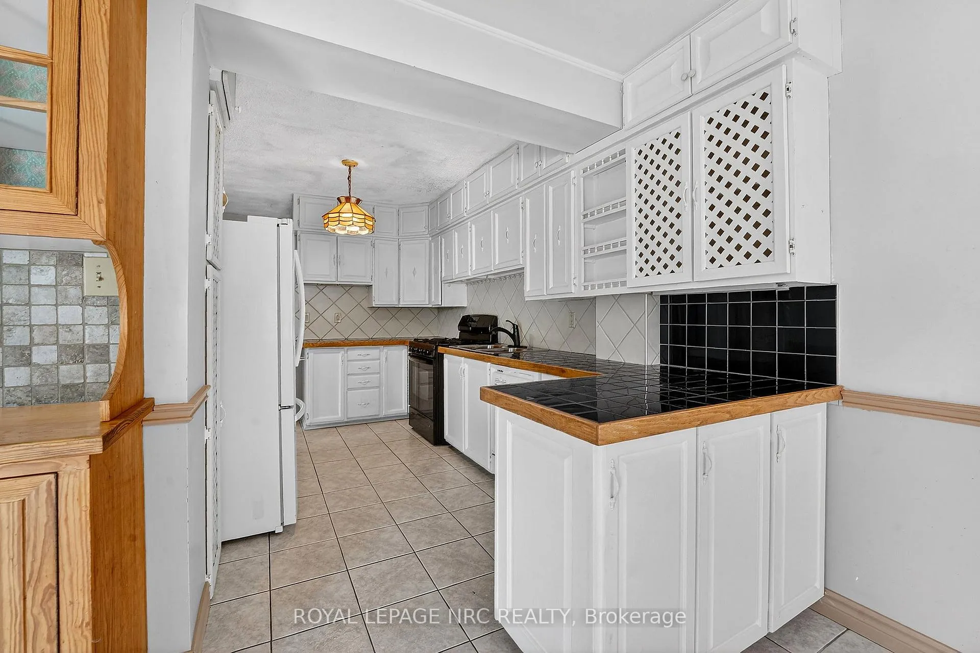 Photo 12 of 227 Cumberland Avenue, Hamilton, St. Clair — HOMEH
