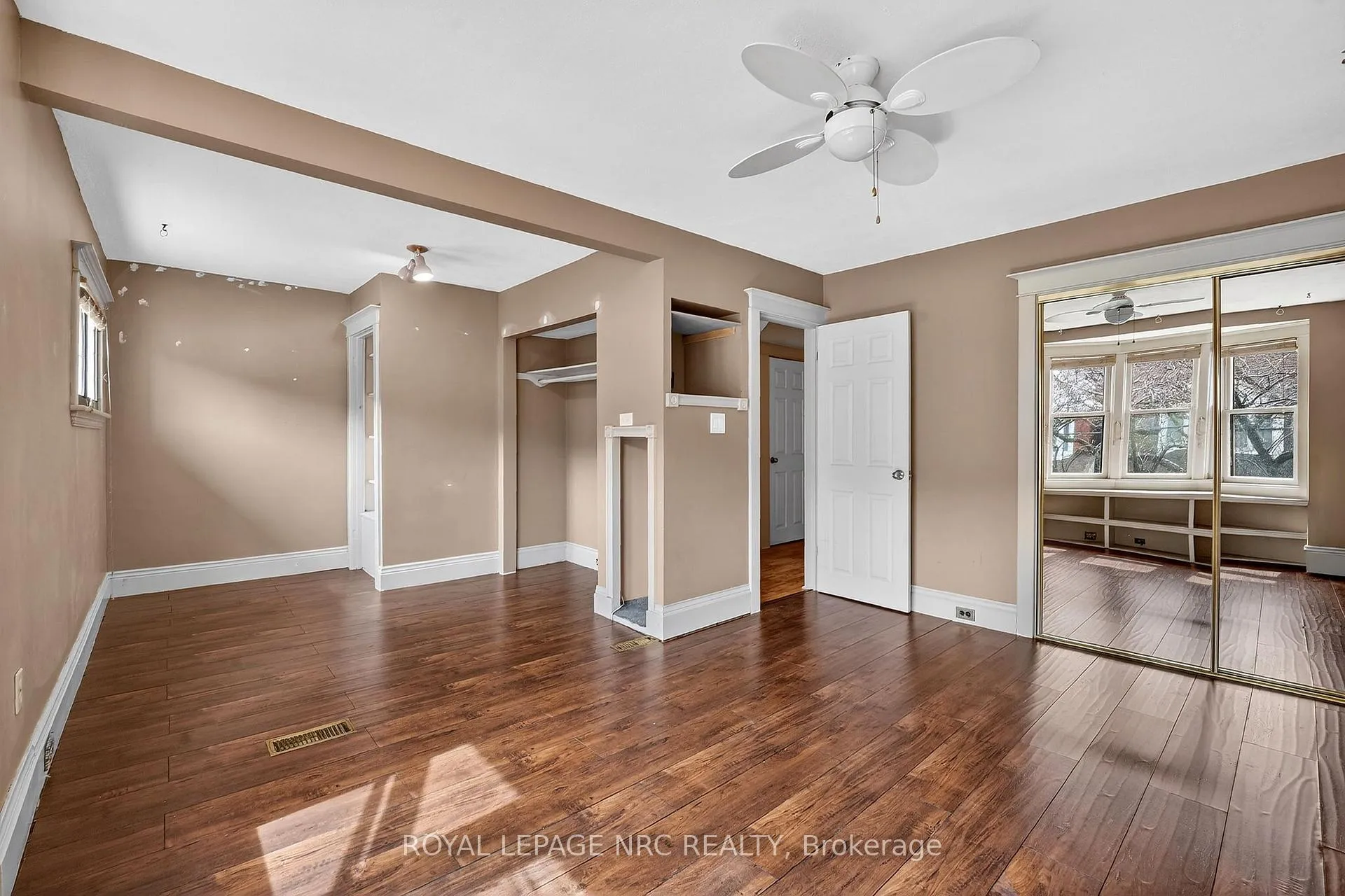 Photo 20 of 227 Cumberland Avenue, Hamilton, St. Clair — HOMEH