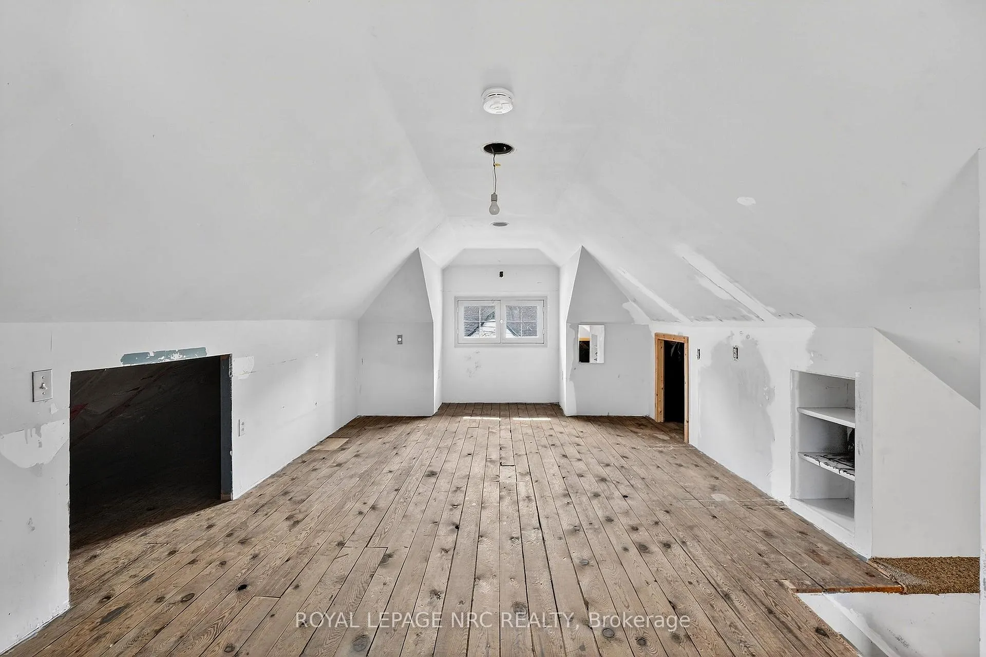 Photo 25 of 227 Cumberland Avenue, Hamilton, St. Clair — HOMEH