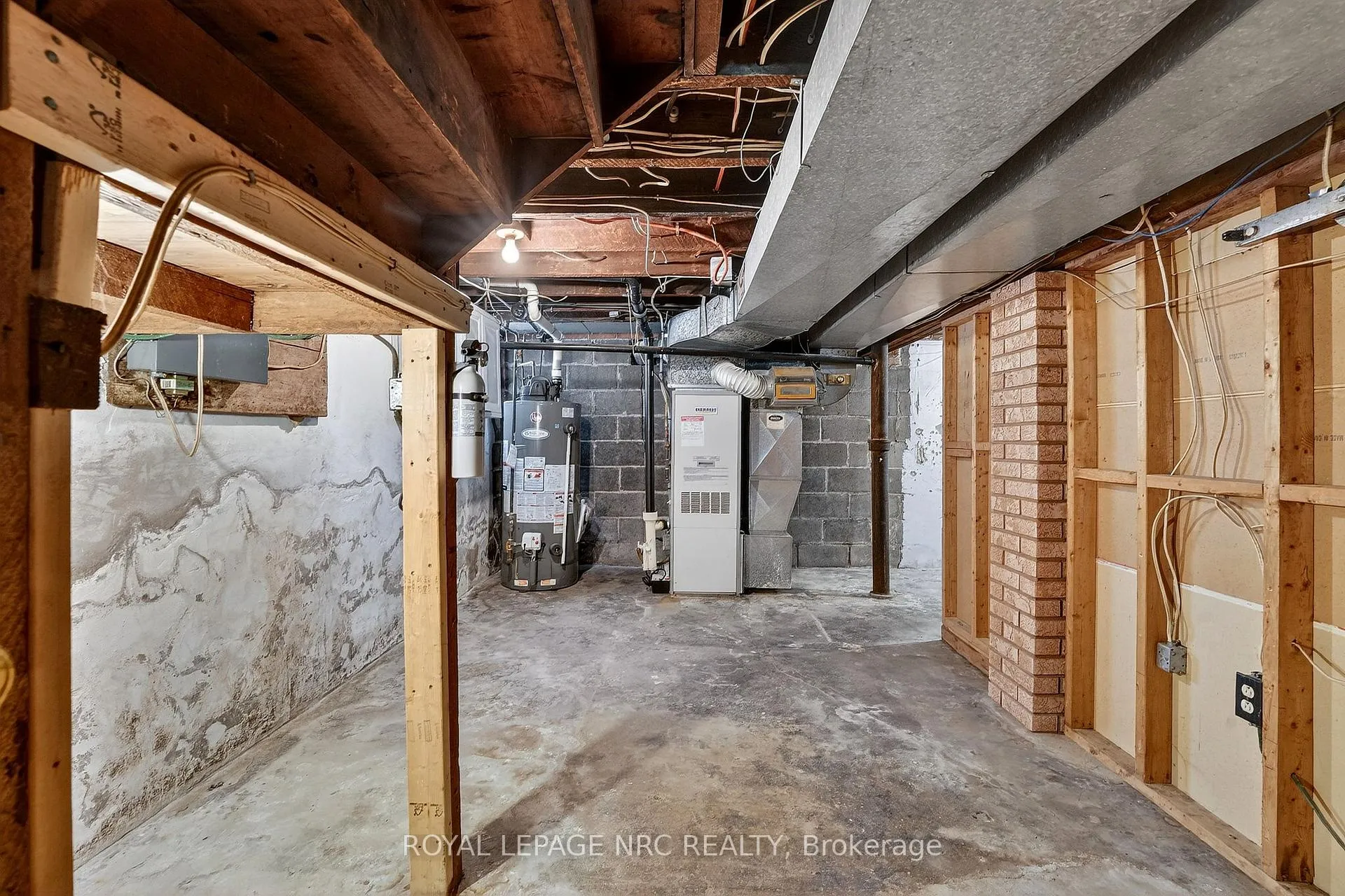 Photo 32 of 227 Cumberland Avenue, Hamilton, St. Clair — HOMEH