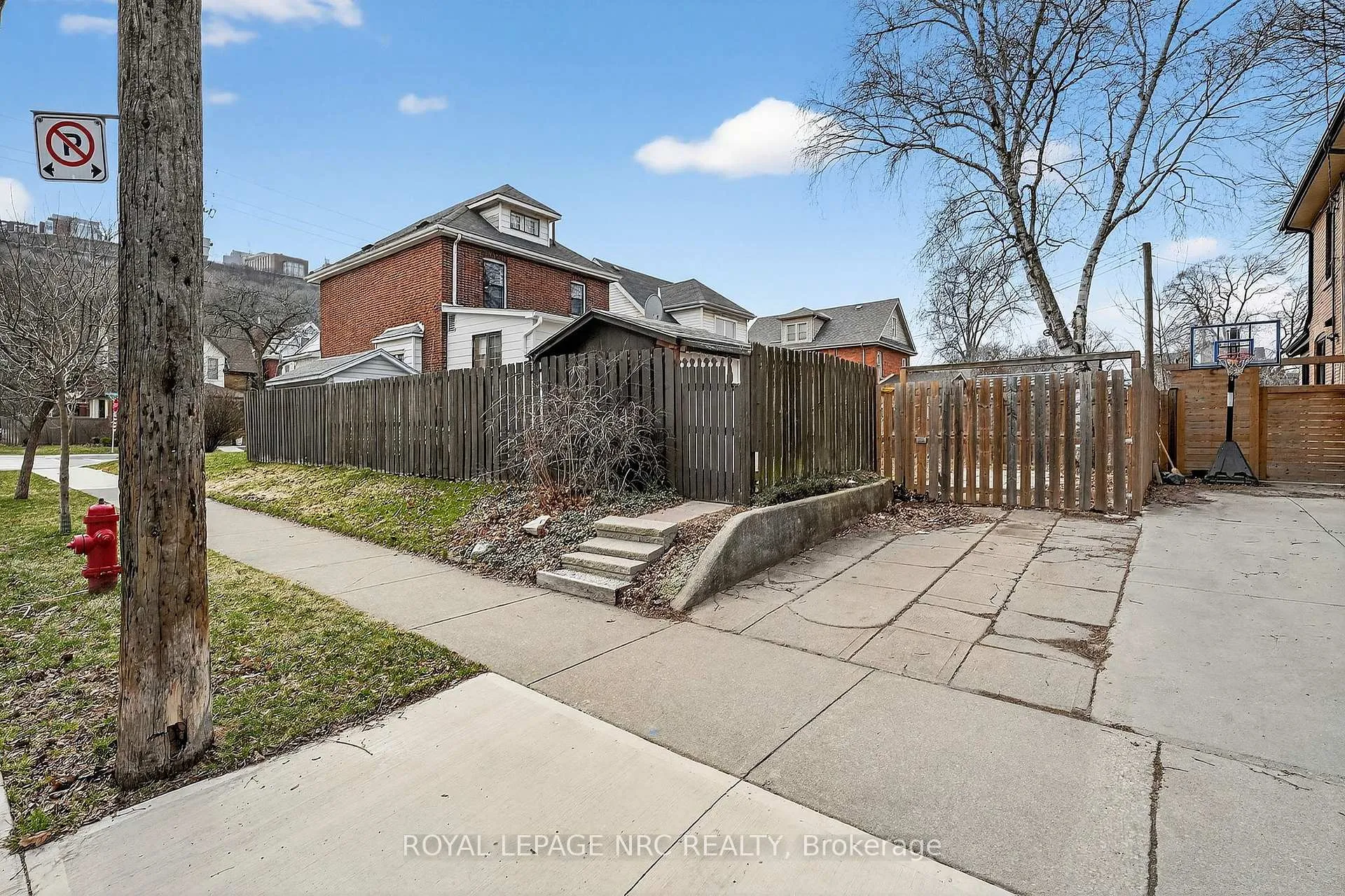 Photo 39 of 227 Cumberland Avenue, Hamilton, St. Clair — HOMEH