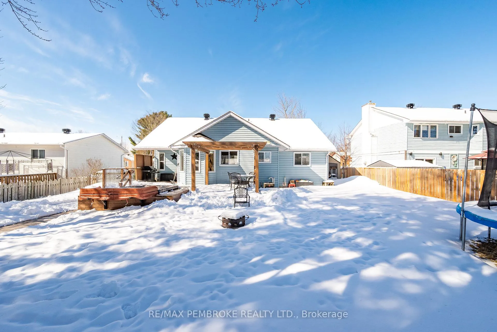 Photo 39 of 98 Spruce Street, Petawawa — HOMEH