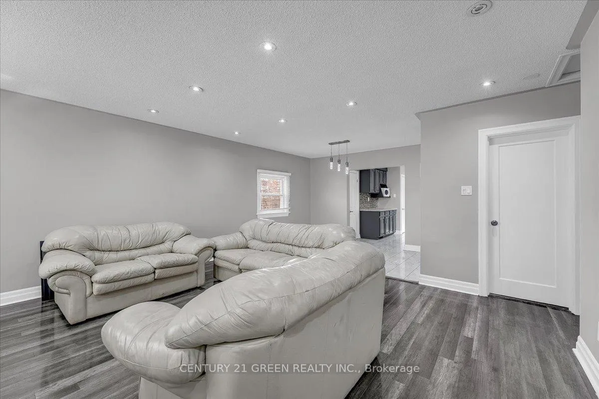 Photo 5 of 32 Beech Street, Brampton, Queen Street Corridor — HOMEH