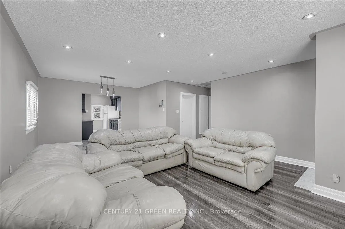 Photo 6 of 32 Beech Street, Brampton, Queen Street Corridor — HOMEH