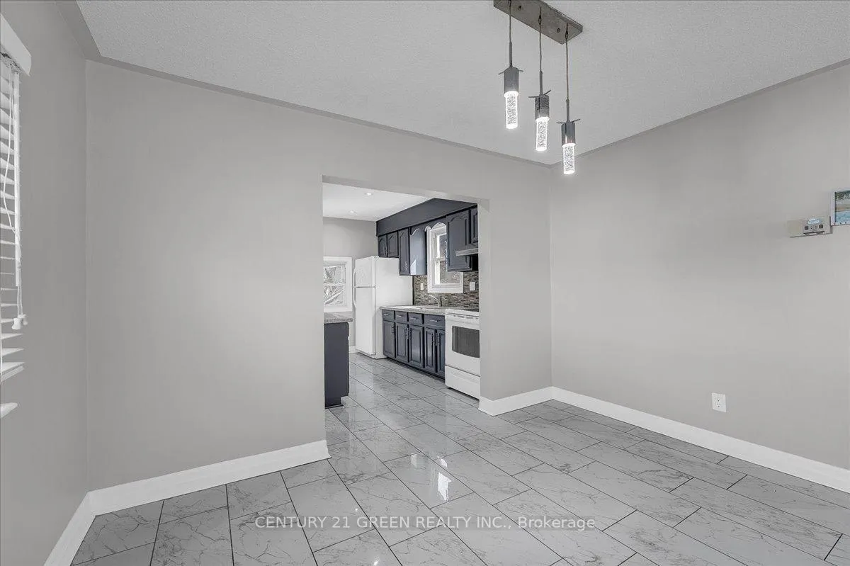 Photo 8 of 32 Beech Street, Brampton, Queen Street Corridor — HOMEH