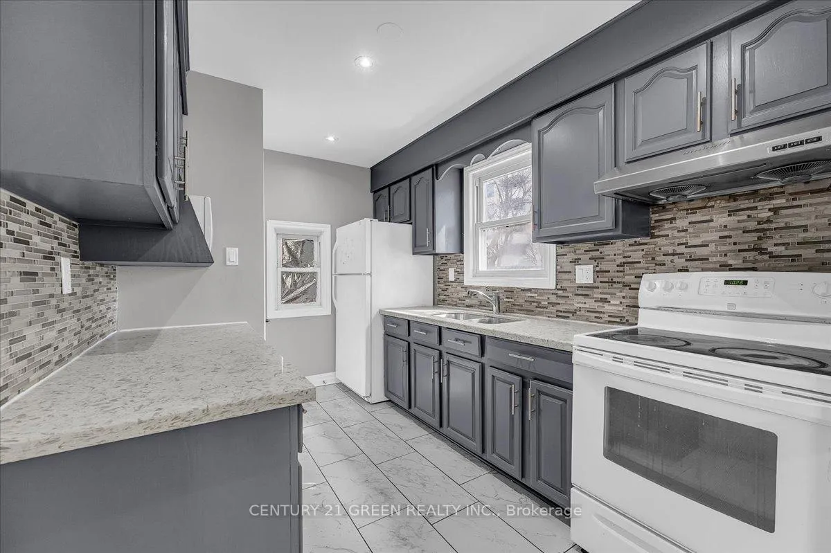 Photo 12 of 32 Beech Street, Brampton, Queen Street Corridor — HOMEH