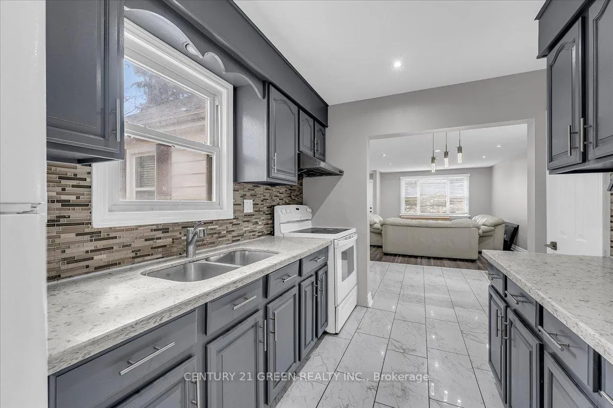 Photo 14 of 32 Beech Street, Brampton, Queen Street Corridor — HOMEH