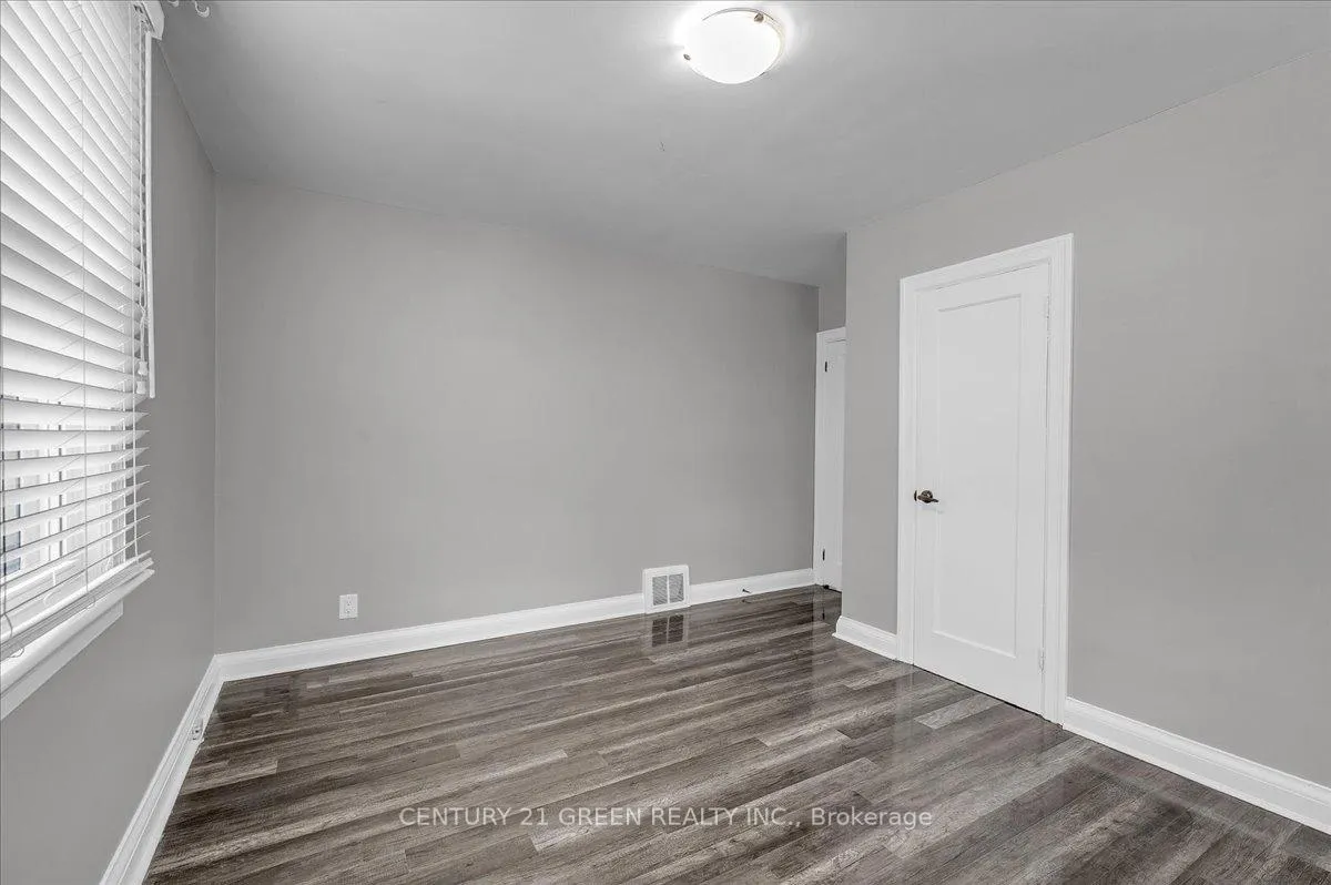 Photo 17 of 32 Beech Street, Brampton, Queen Street Corridor — HOMEH