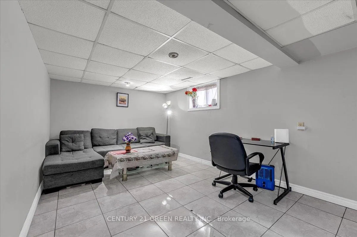 Photo 29 of 32 Beech Street, Brampton, Queen Street Corridor — HOMEH
