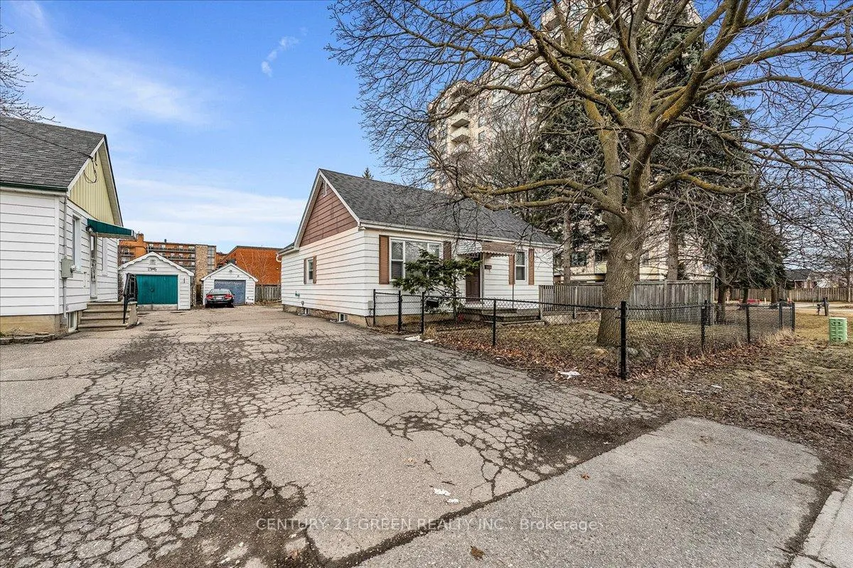 Photo 35 of 32 Beech Street, Brampton, Queen Street Corridor — HOMEH