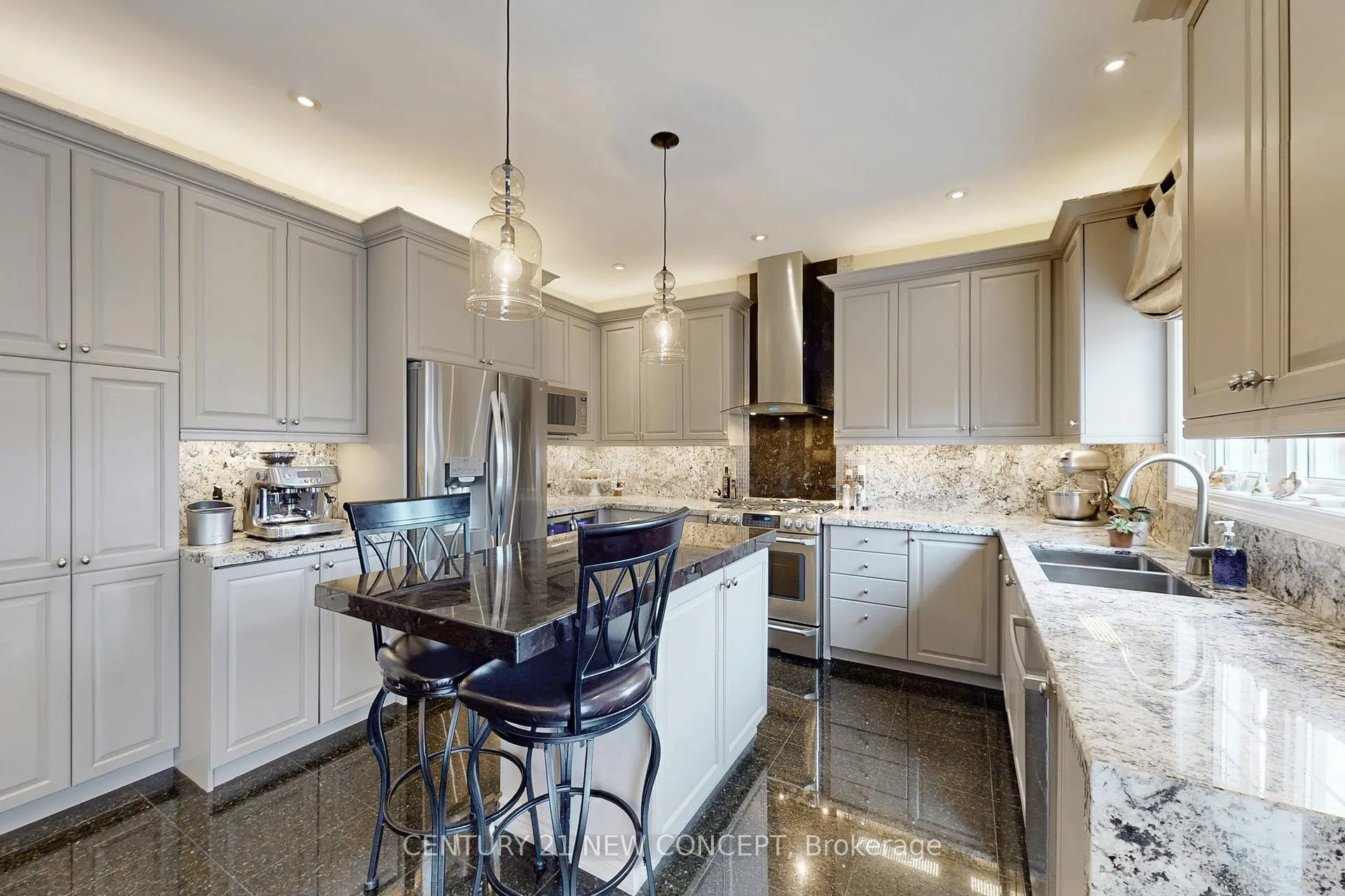 Photo 11 of 21 Adriatic Crescent, Brampton, Vales of Castlemore North — HOMEH