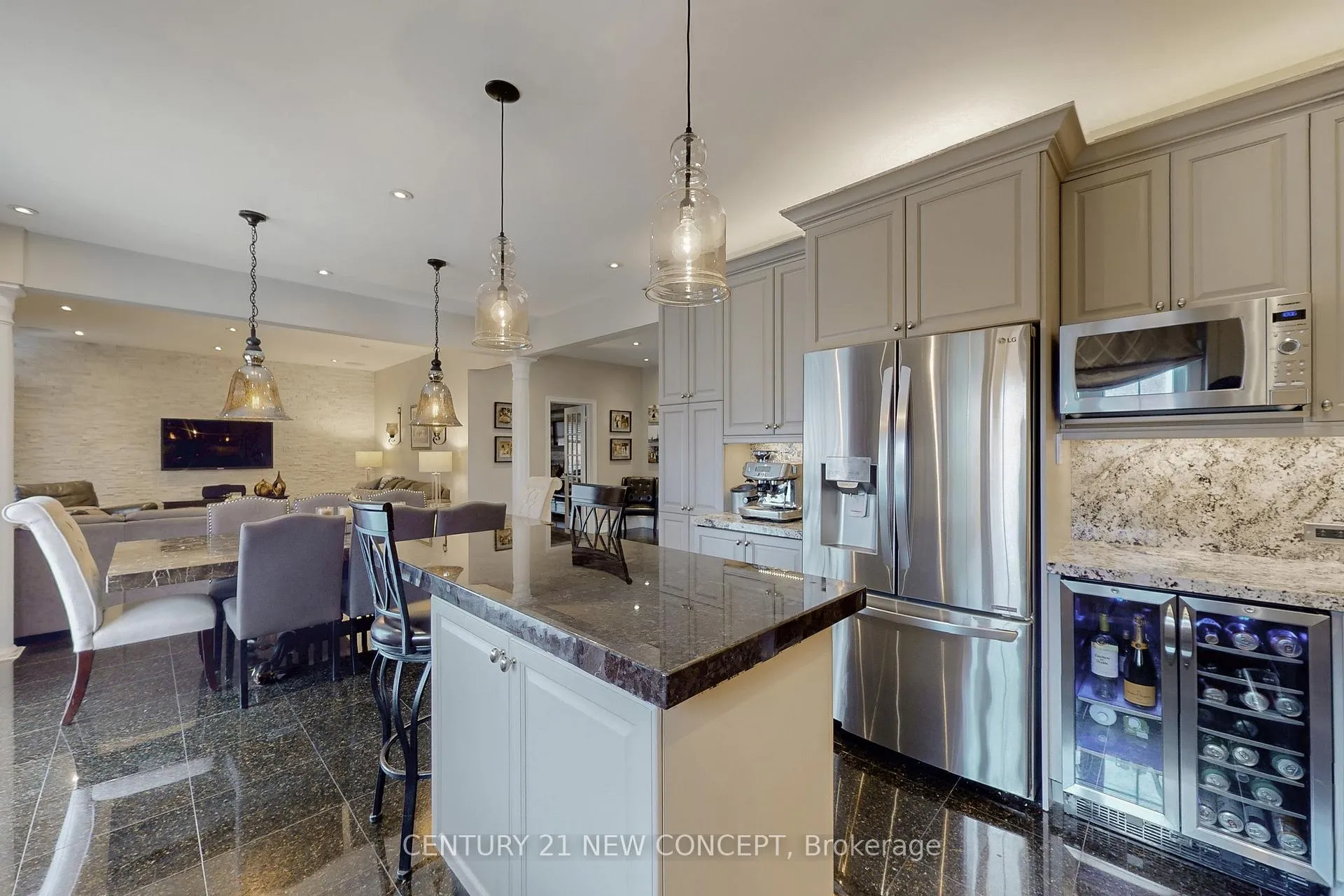 Photo 12 of 21 Adriatic Crescent, Brampton, Vales of Castlemore North — HOMEH