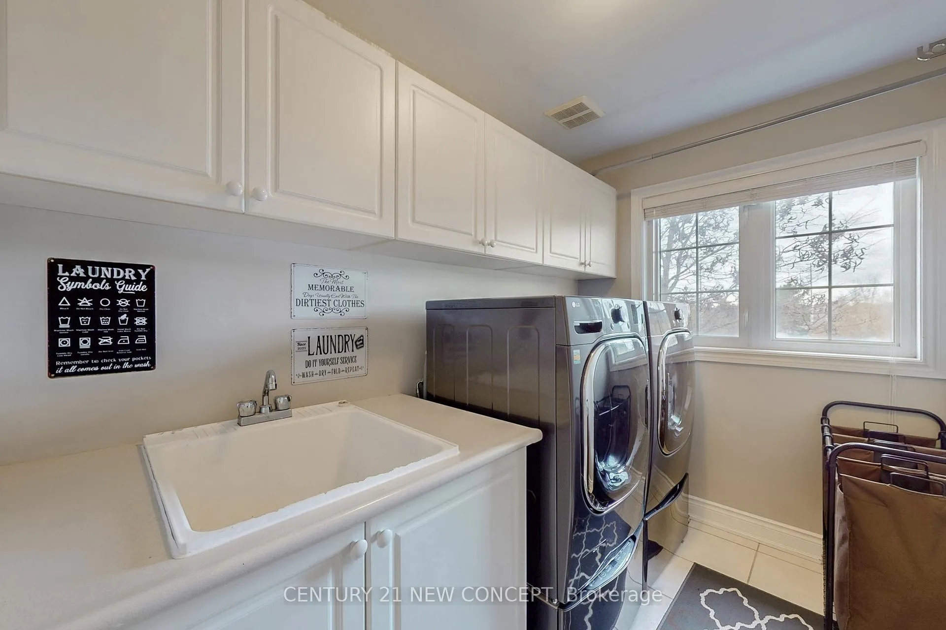 Photo 35 of 21 Adriatic Crescent, Brampton, Vales of Castlemore North — HOMEH