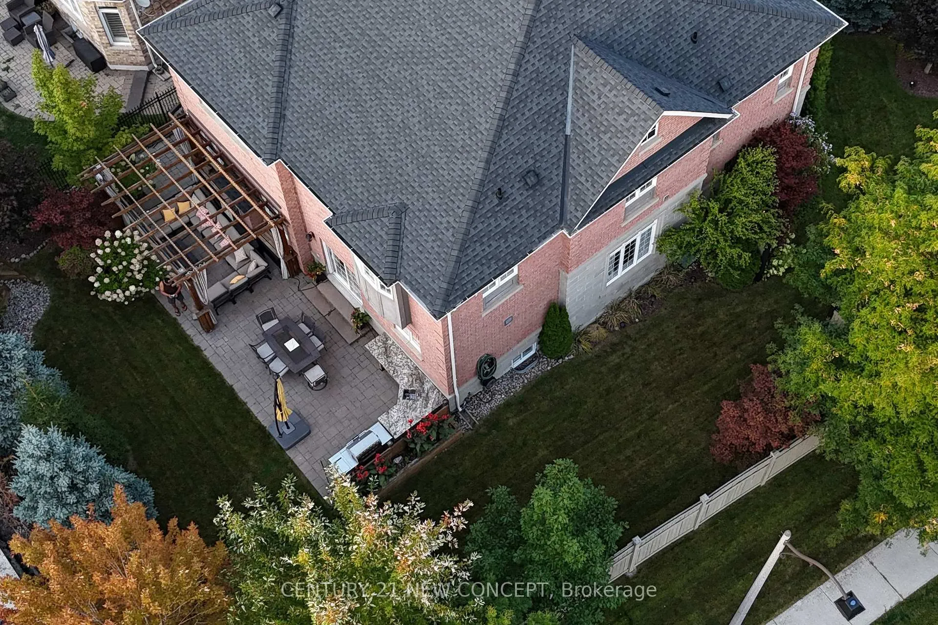 Photo 40 of 21 Adriatic Crescent, Brampton, Vales of Castlemore North — HOMEH