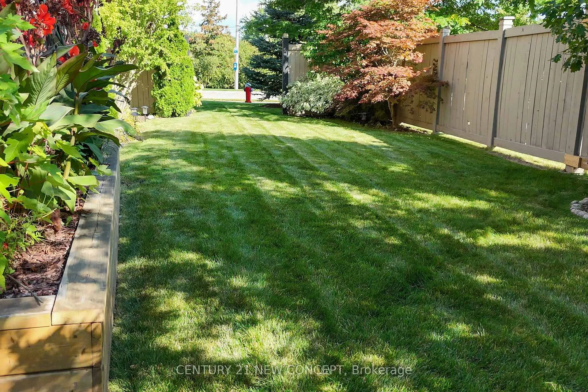 Photo 44 of 21 Adriatic Crescent, Brampton, Vales of Castlemore North — HOMEH
