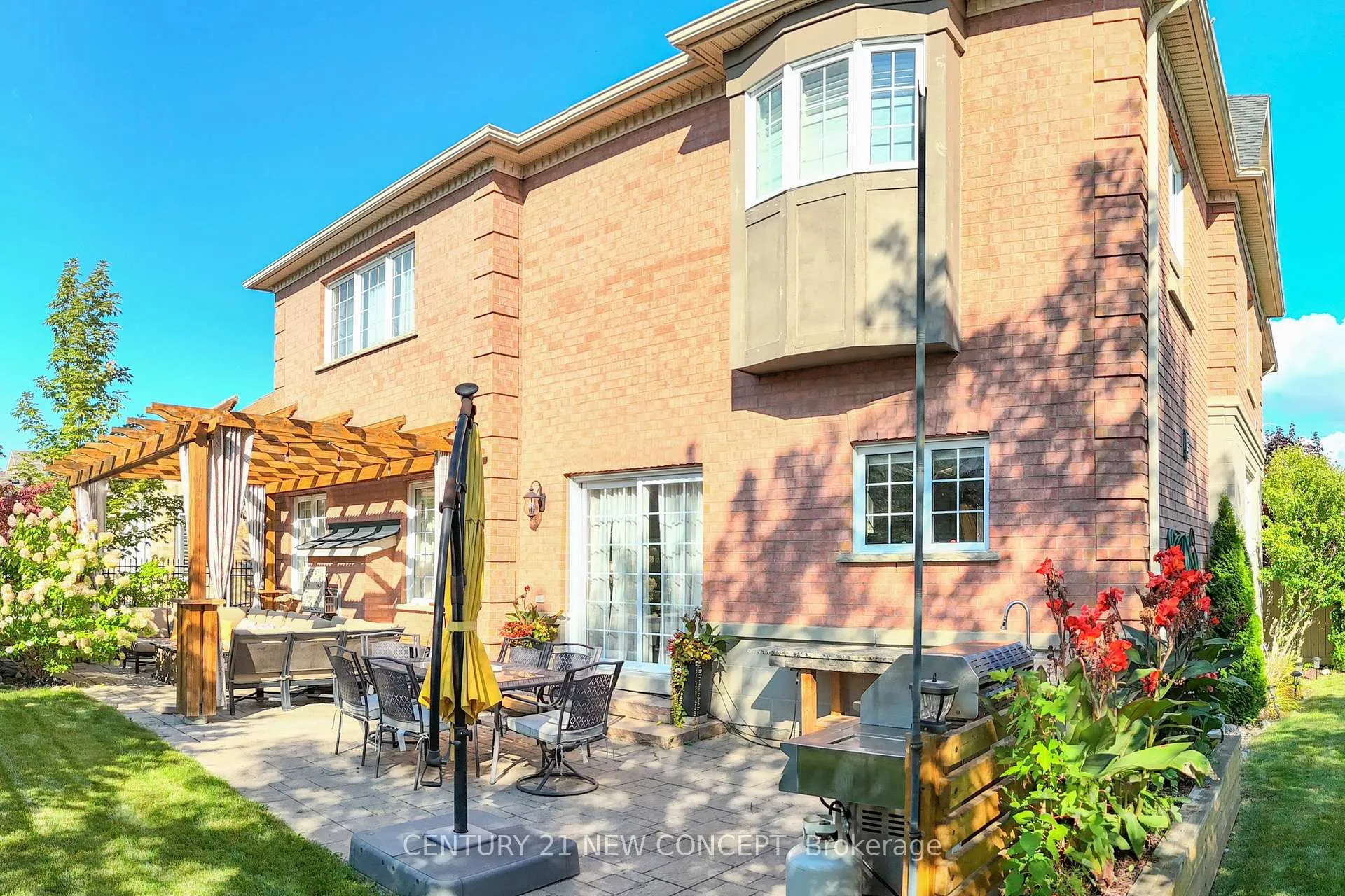 Photo 45 of 21 Adriatic Crescent, Brampton, Vales of Castlemore North — HOMEH