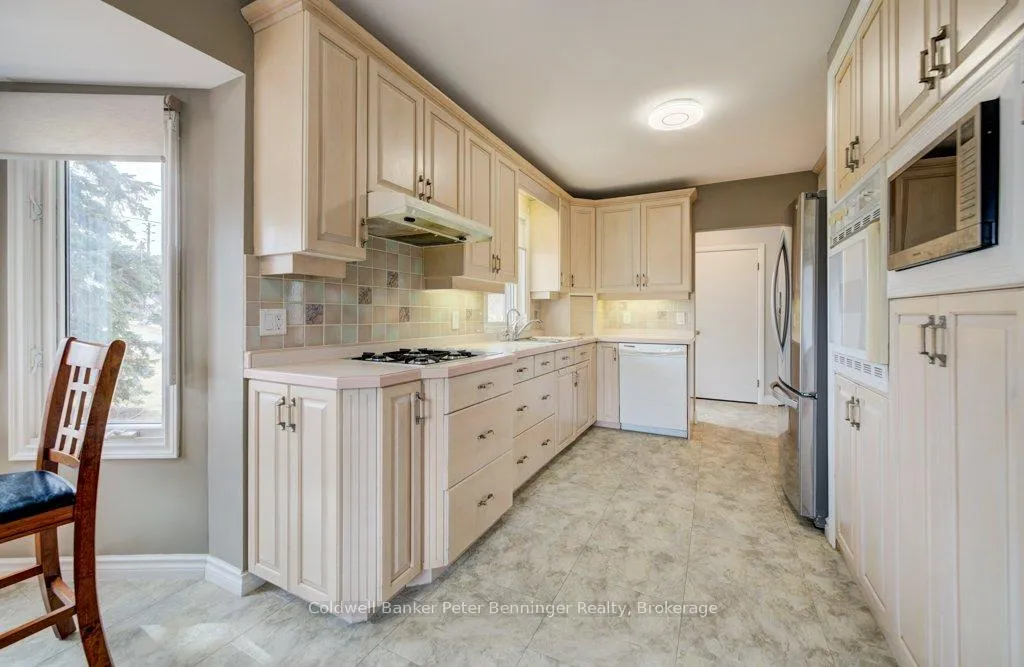 Photo 11 of 2 Mullen Drive, Brockton — HOMEH