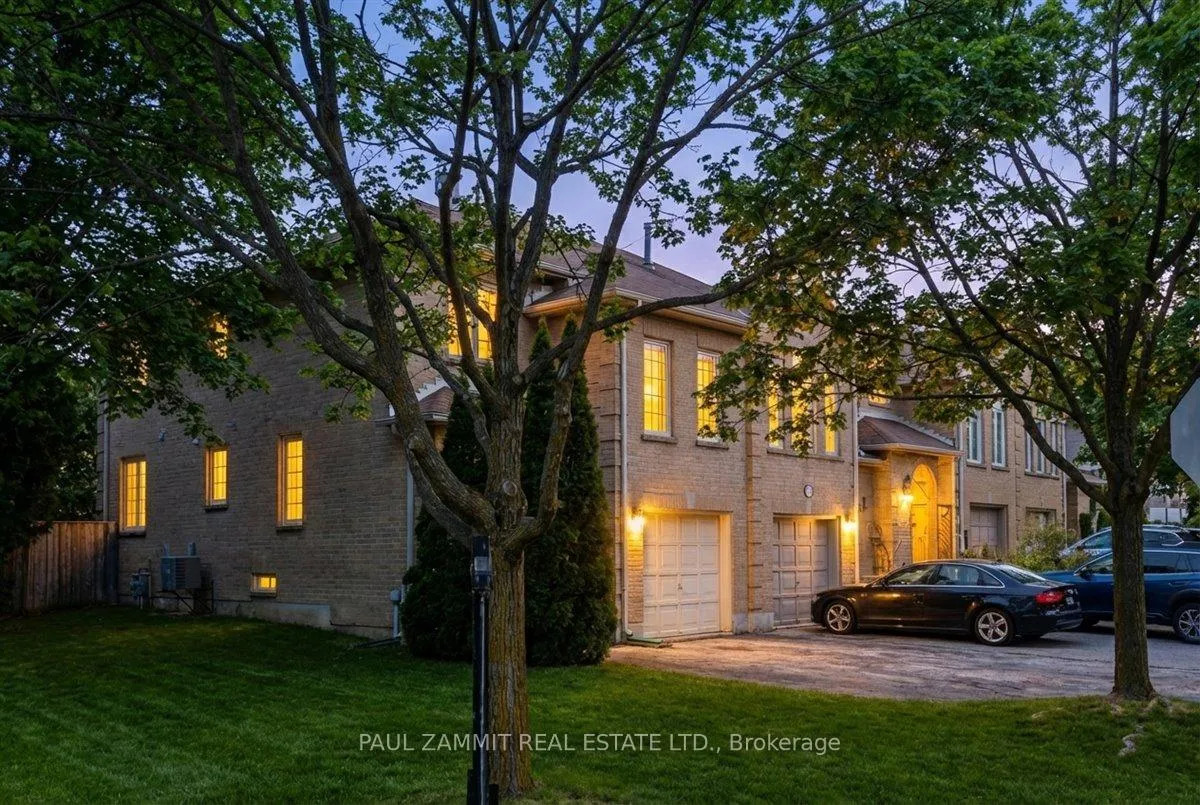 Photo 2 of 1 Wetherby Circle, Markham, German Mills — HOMEH