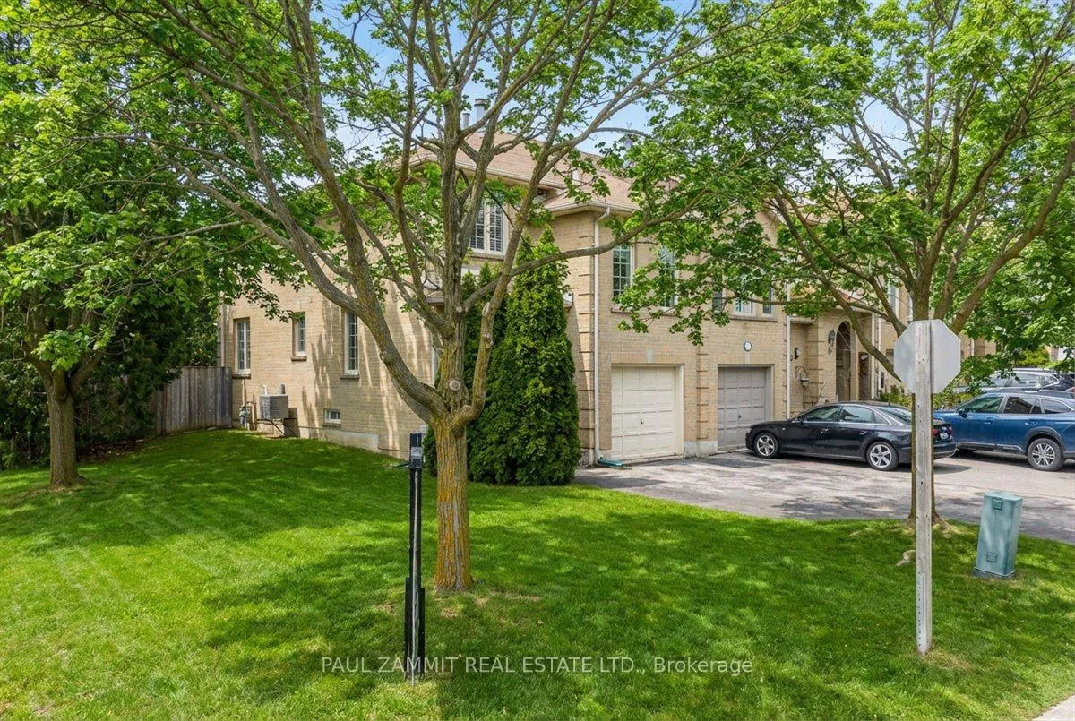 Photo 4 of 1 Wetherby Circle, Markham, German Mills — HOMEH
