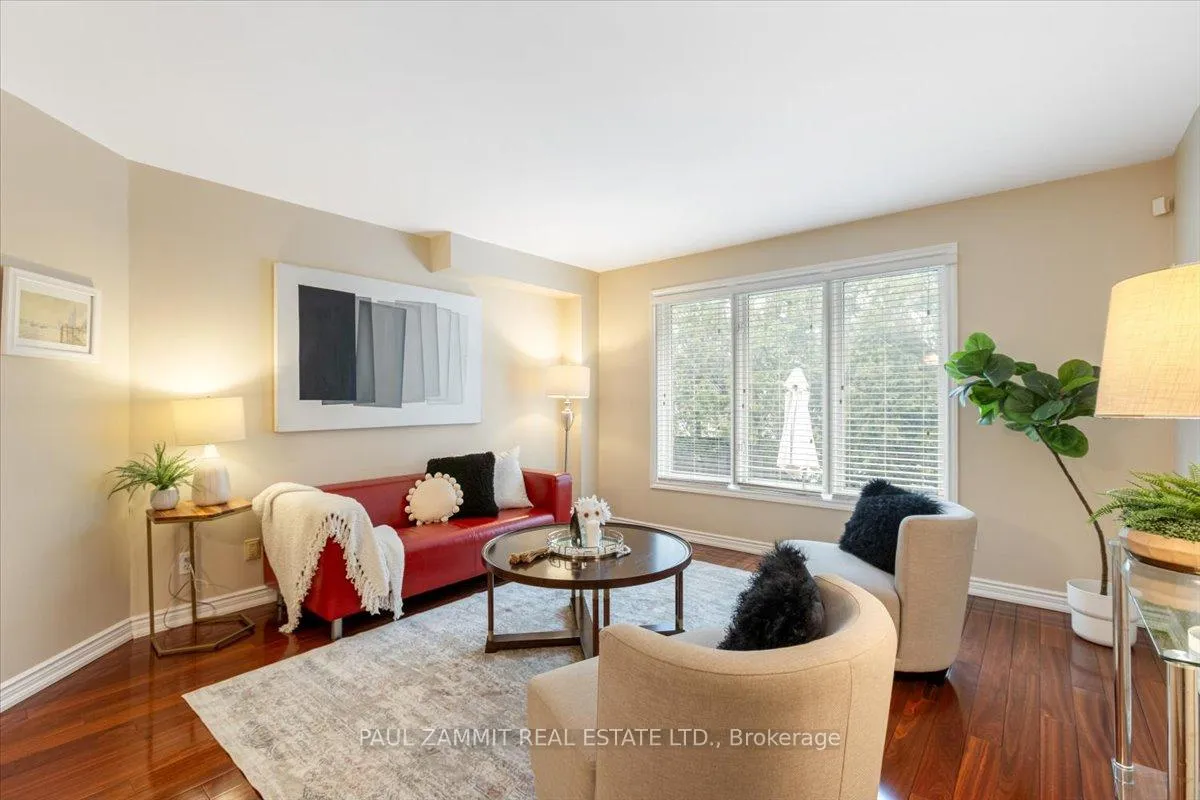Photo 6 of 1 Wetherby Circle, Markham, German Mills — HOMEH