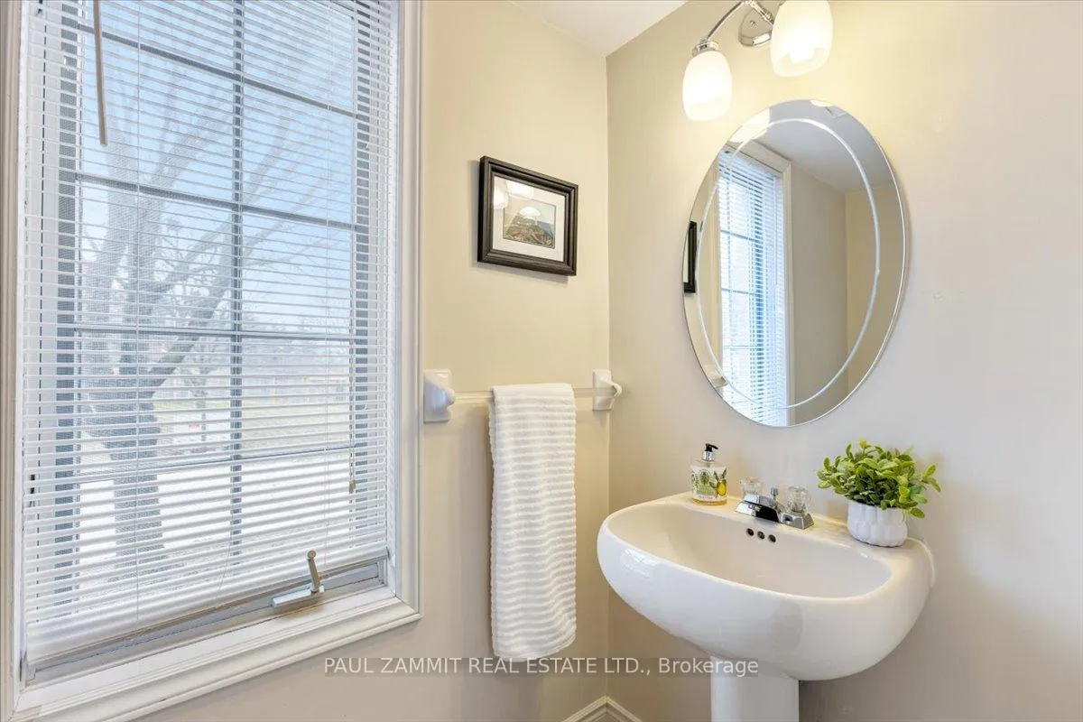Photo 13 of 1 Wetherby Circle, Markham, German Mills — HOMEH