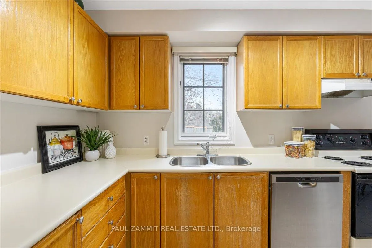 Photo 14 of 1 Wetherby Circle, Markham, German Mills — HOMEH