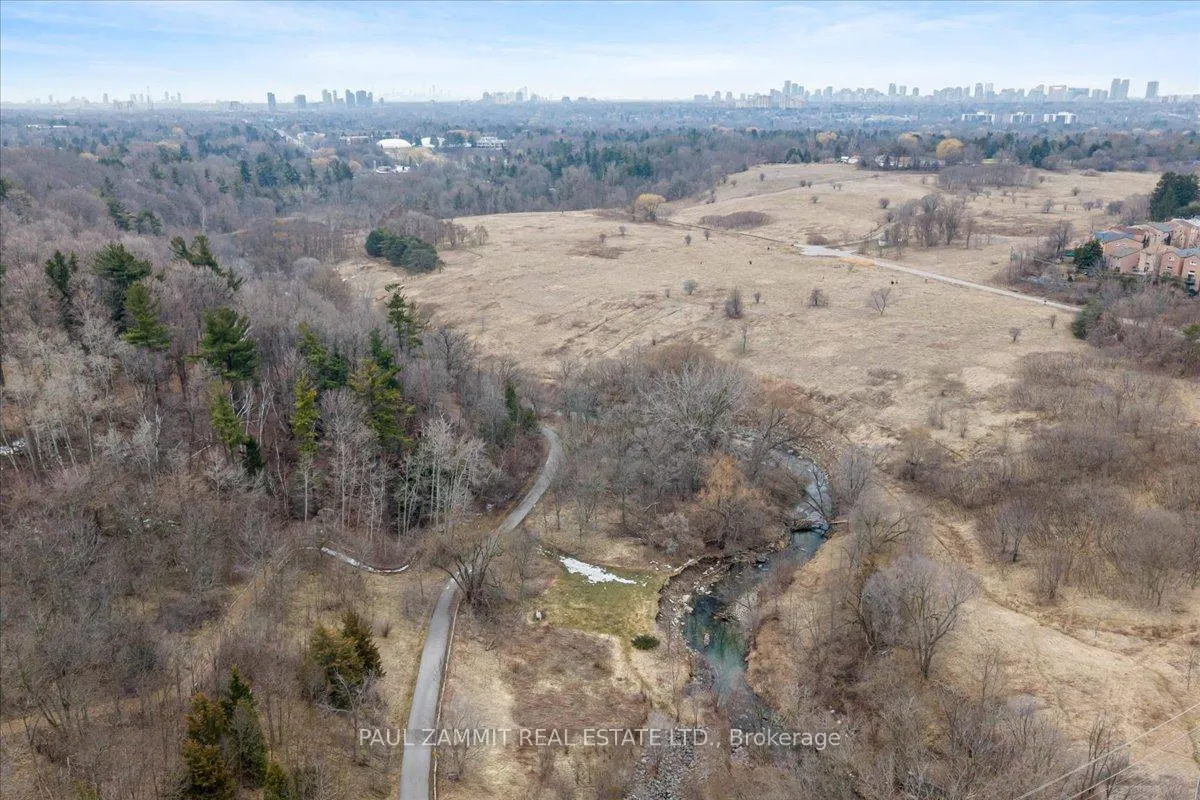 Photo 37 of 1 Wetherby Circle, Markham, German Mills — HOMEH