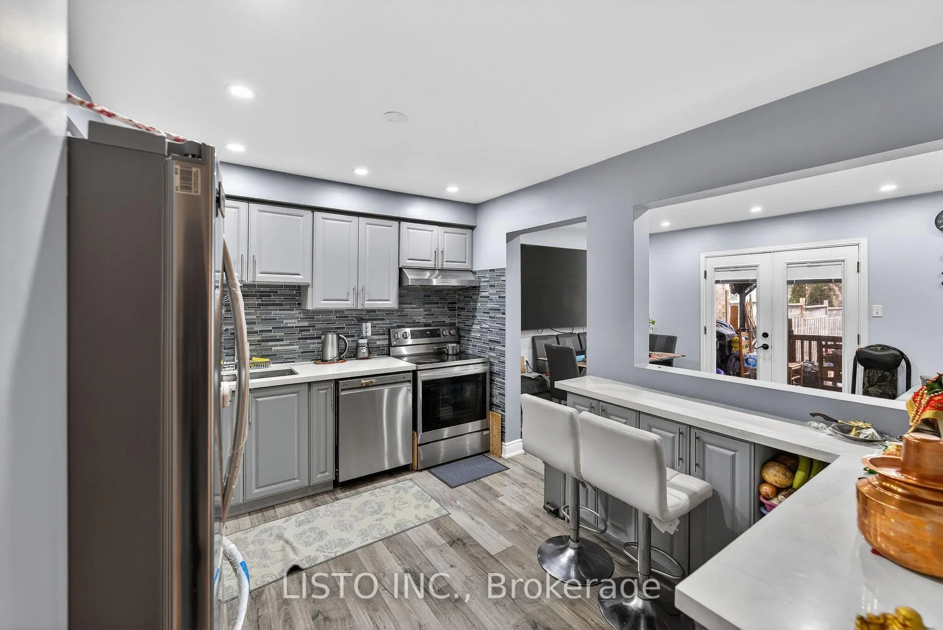 Photo 11 of 106 Timber Mill Avenue N, Whitby, Williamsburg — HOMEH