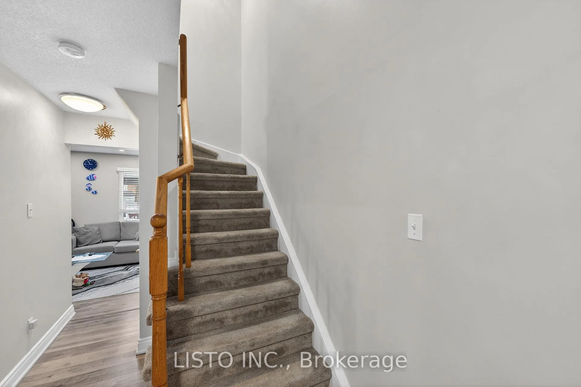 Photo 14 of 106 Timber Mill Avenue N, Whitby, Williamsburg — HOMEH