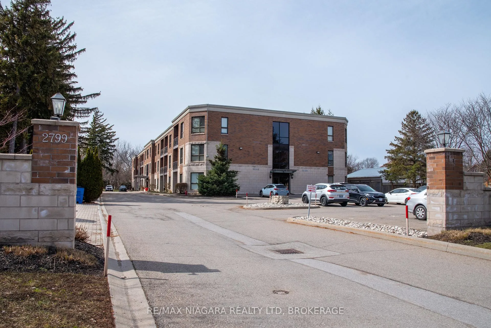 Photo of Unit 306, 2799 St. Paul Avenue