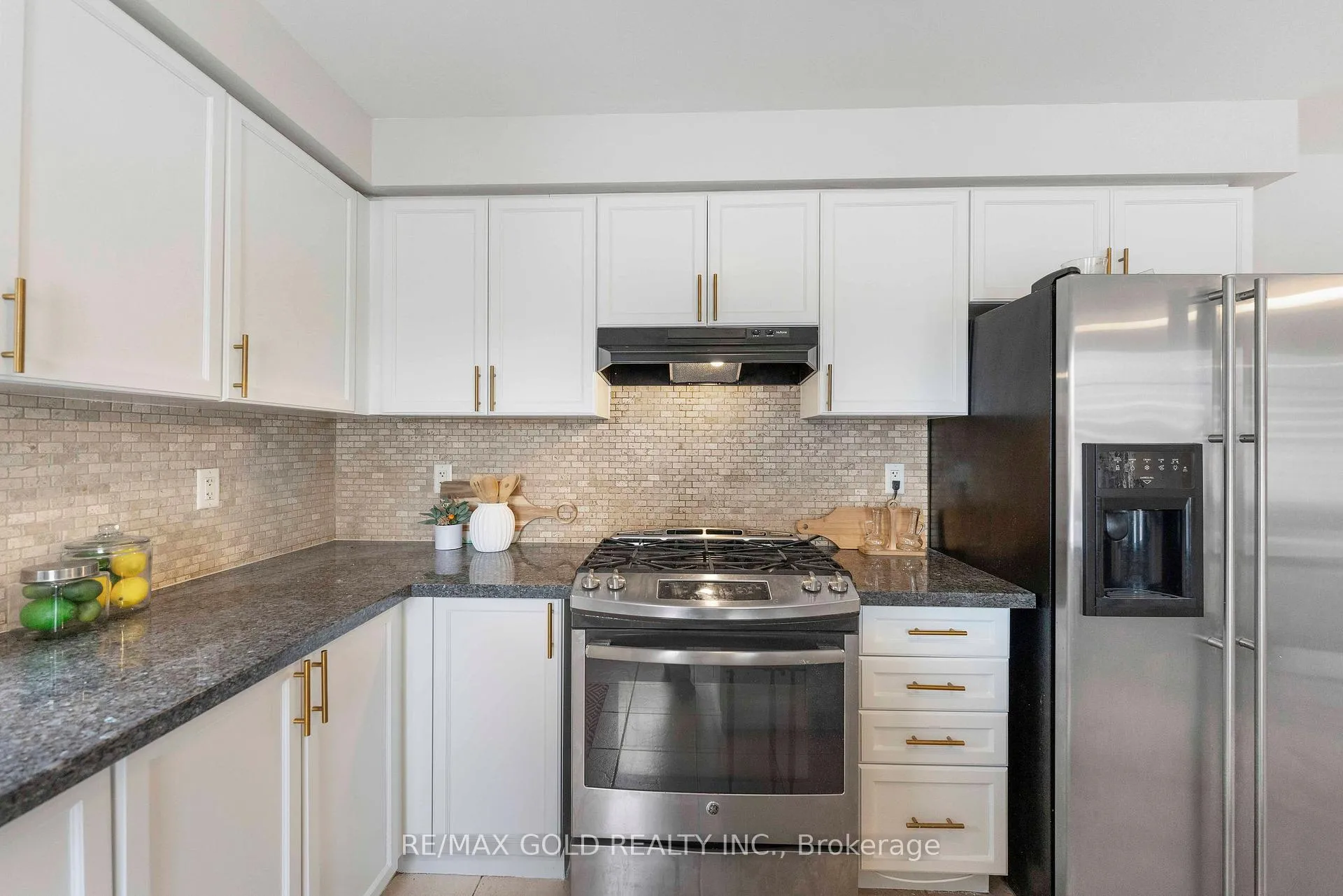 Photo 17 of 323 Dymott Avenue, Milton, Harrison — HOMEH