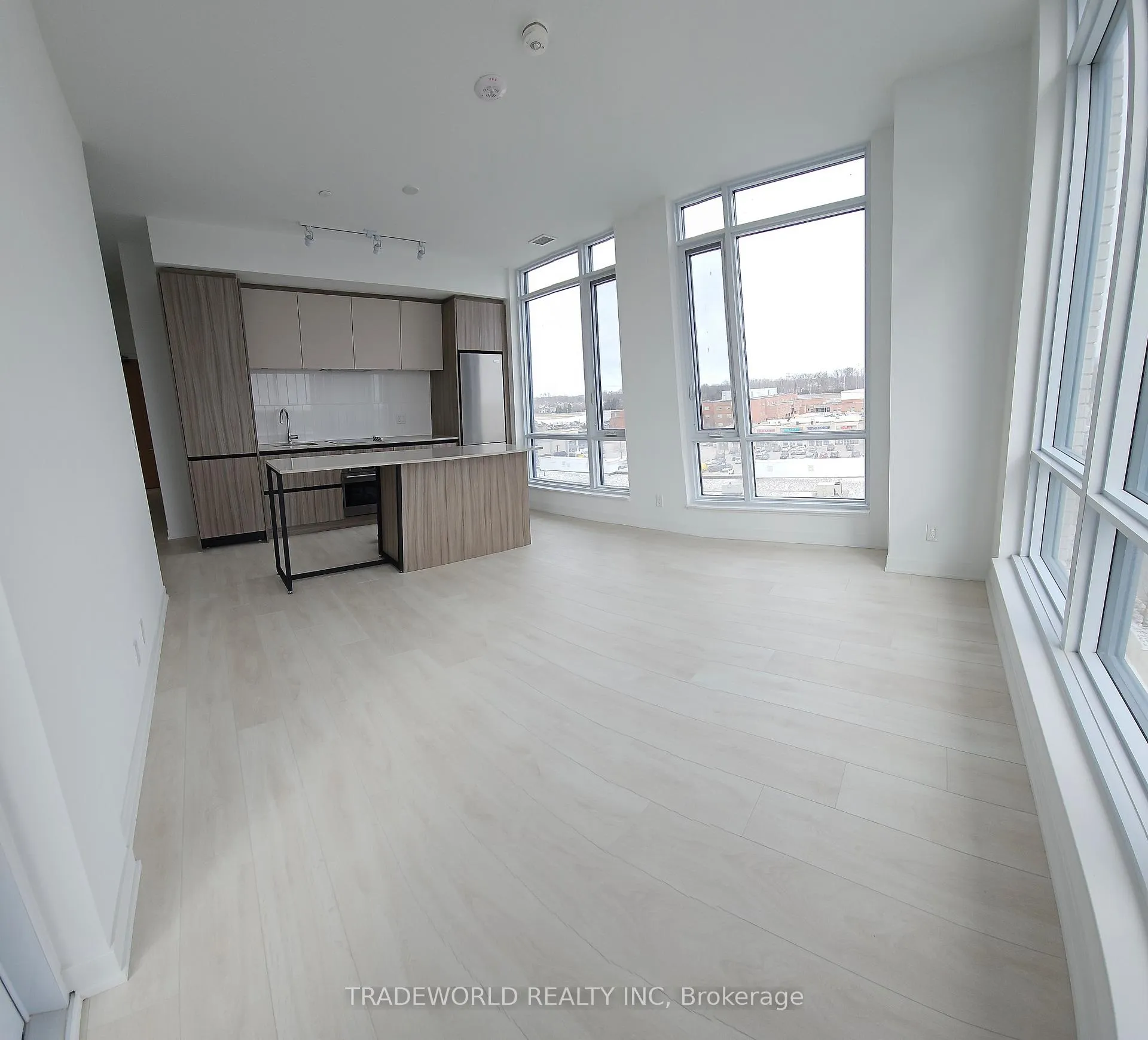 Photo 3 of Unit 604, 7950 Bathurst Street, Vaughan, Beverley Glen — HOMEH