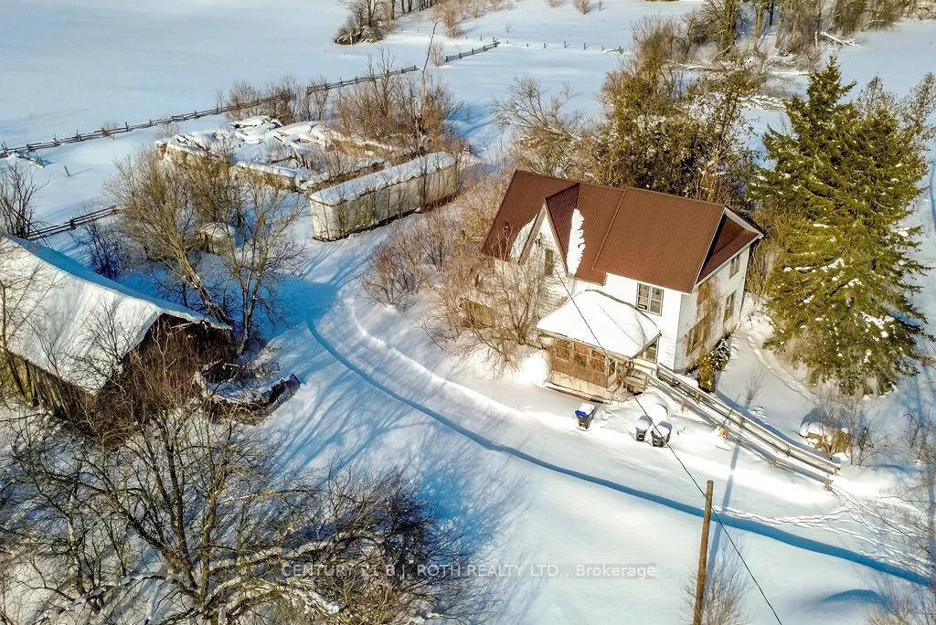 Photo 1 of 2448 Town Line, Oro-Medonte, Rural Oro-Medonte — HOMEH