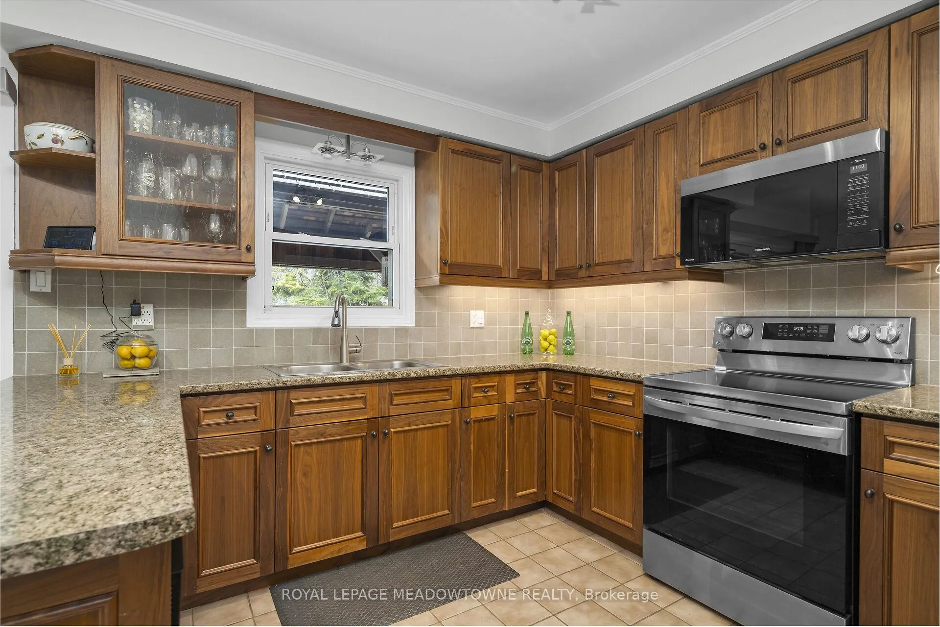 Photo 14 of 431 Gowland Crescent, Milton, Timberlea — HOMEH