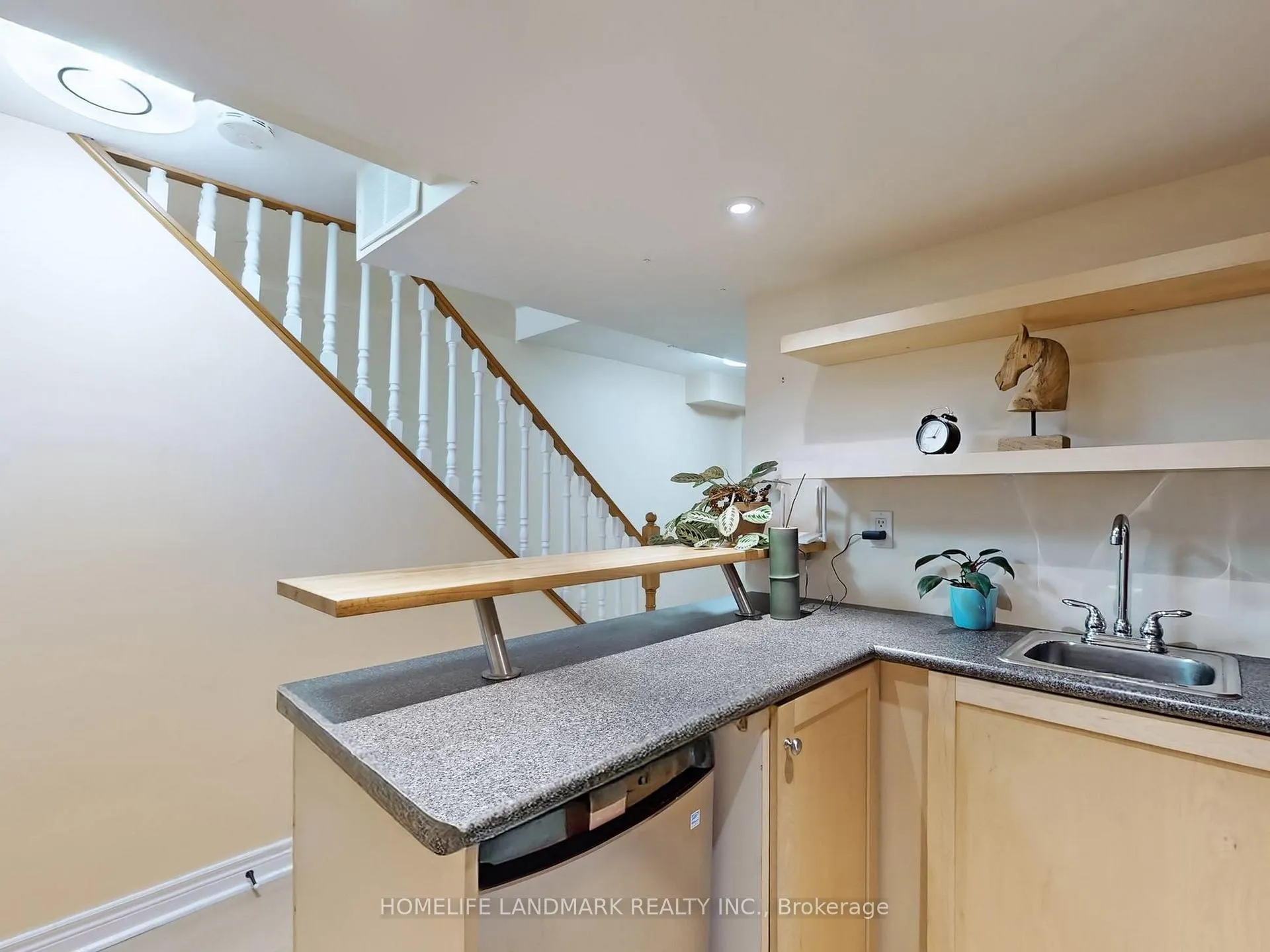 Photo 35 of 213 Montebello Avenue, Vaughan, Sonoma Heights — HOMEH